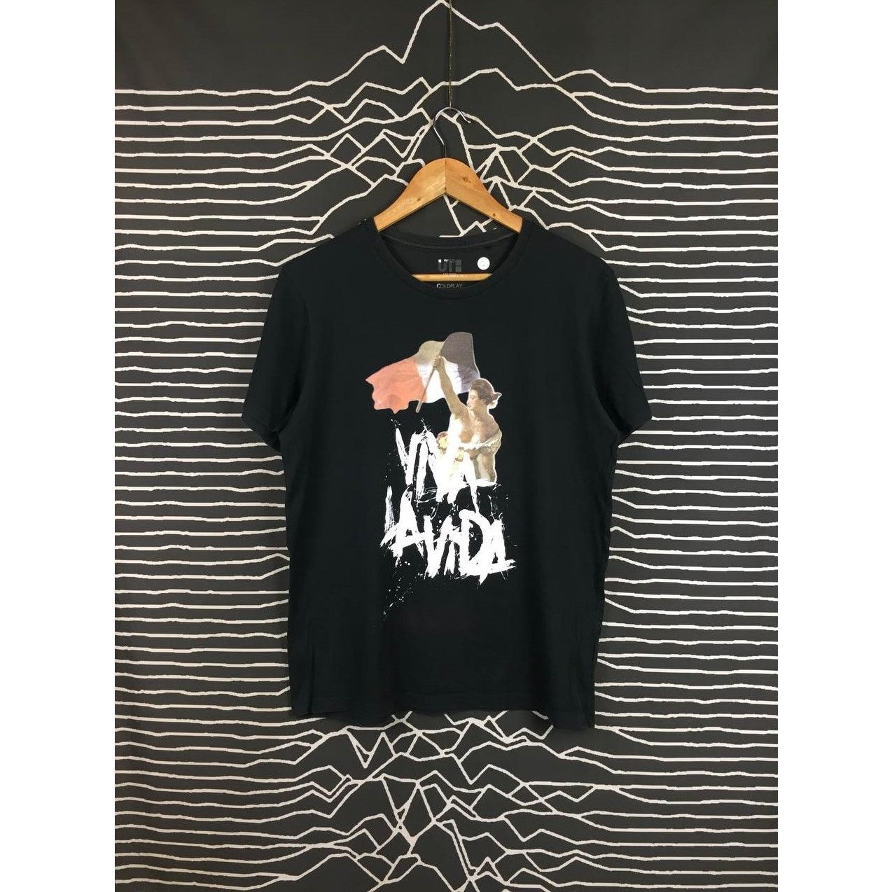 Band Tees × Uniqlo Uniqlo UT Coldplay Viva La Vida Live Nation Merchandise Tee Size US M / EU 48-50 / 2 - 2 Thumbnail