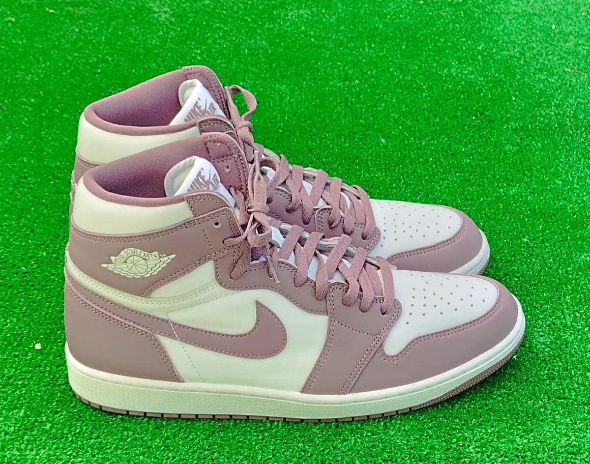 Jordan Brand Shoes Air Jordan 1 Mid. Size US 13 / EU 46 - 1 Thumbnail