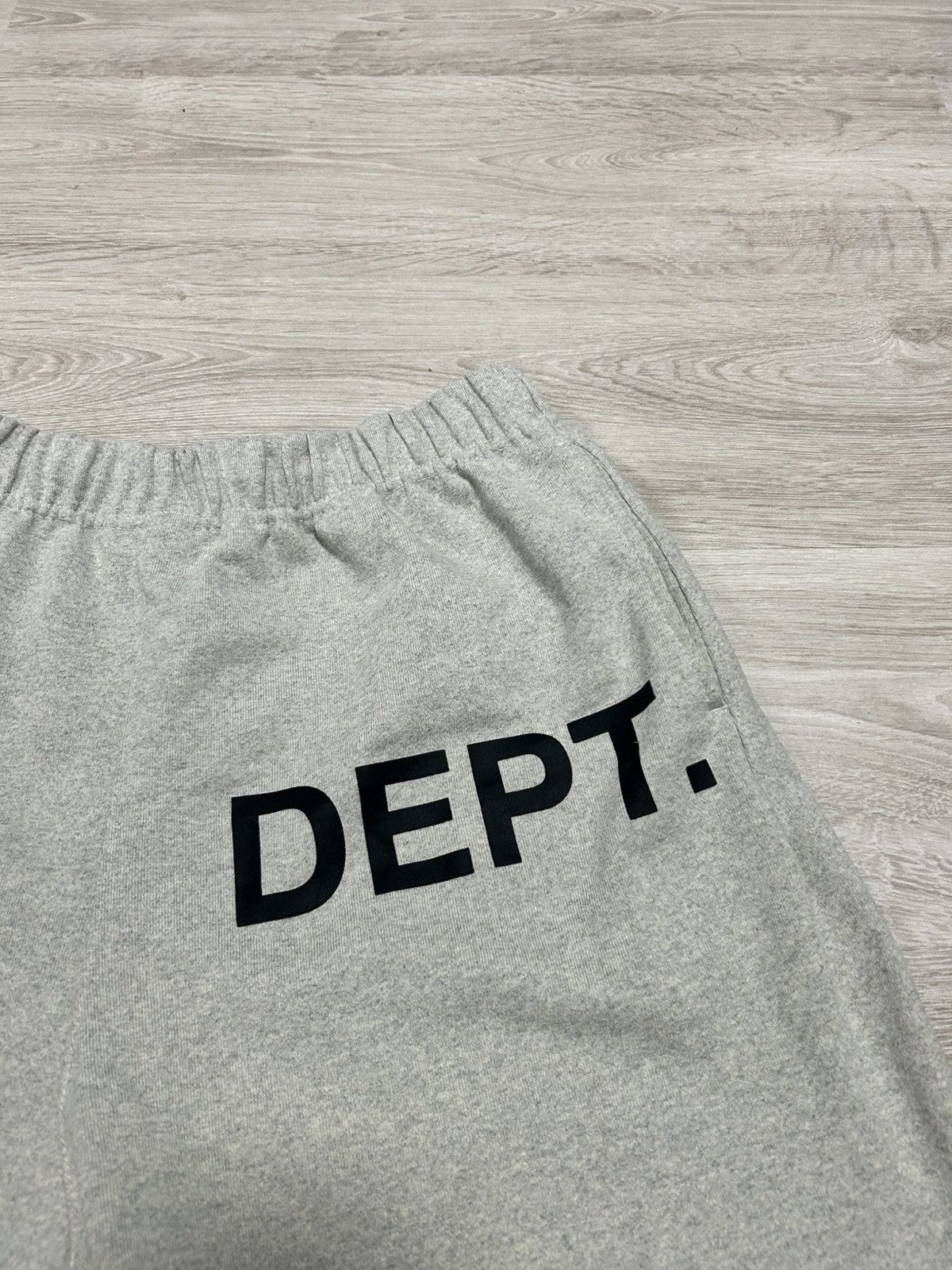 Gallery Dept. Gallery Dept. Shorts Gray Size XL 36” Size US 36 / EU 52 - 2 Thumbnail