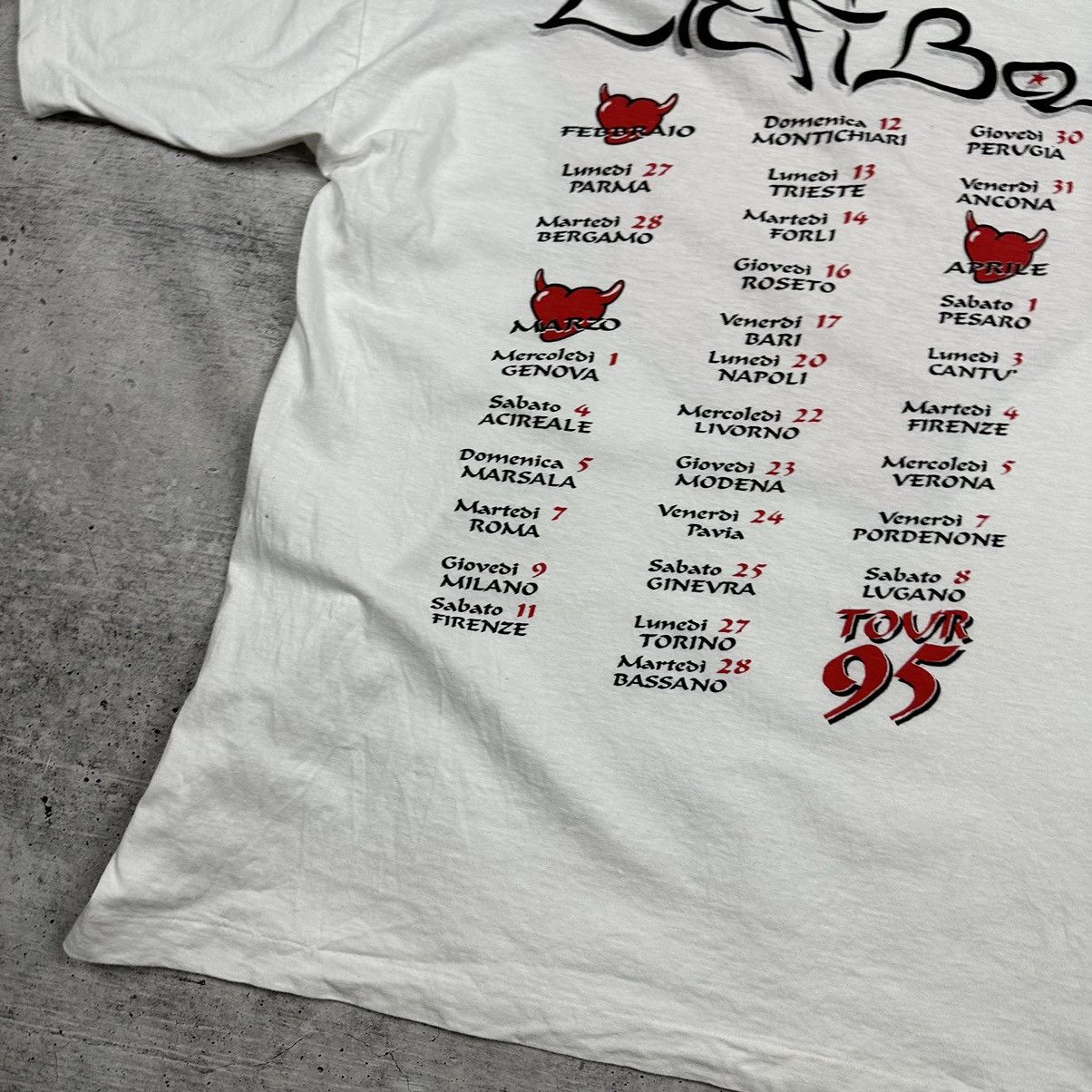 Vintage Vintage Litfiba Rock Tour 1995 T-shirt White Men’s Size L Size US L / EU 52-54 / 3 - 15 Thumbnail