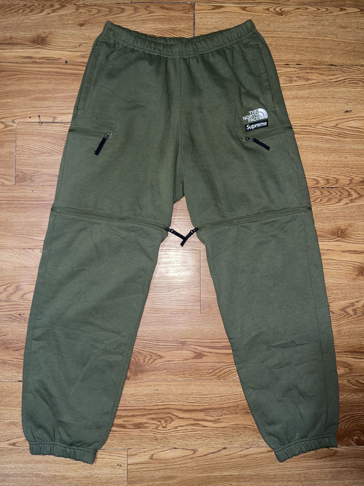 Supreme × The North Face Supreme The North Face Convertible Sweatpant Olive Sz Small Size US 30 / EU 46 - 1 Thumbnail