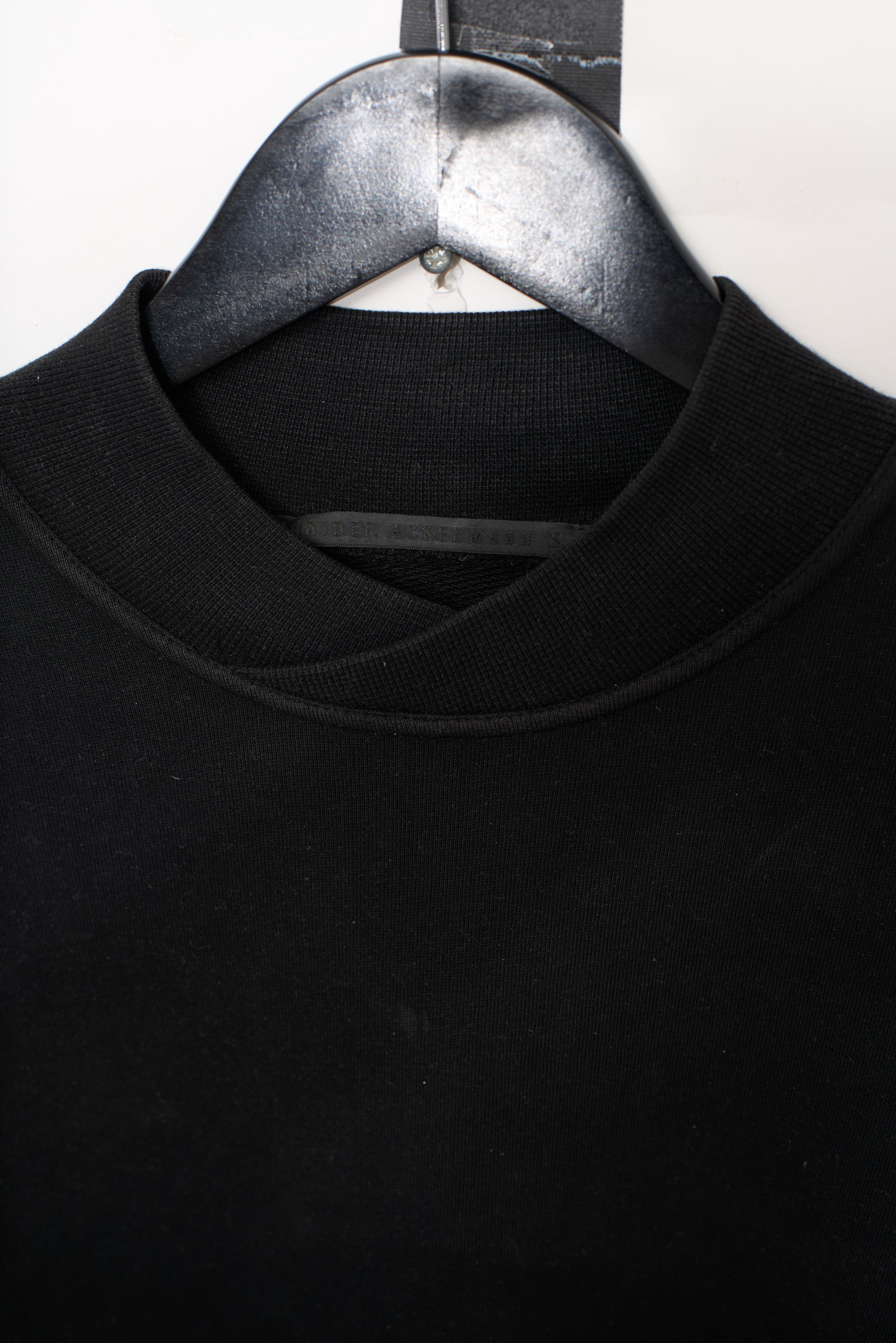 Haider Ackermann Haider Ackermann Overlap Collar Crewneck Black Size US S / EU 44-46 / 1 - 3 Thumbnail