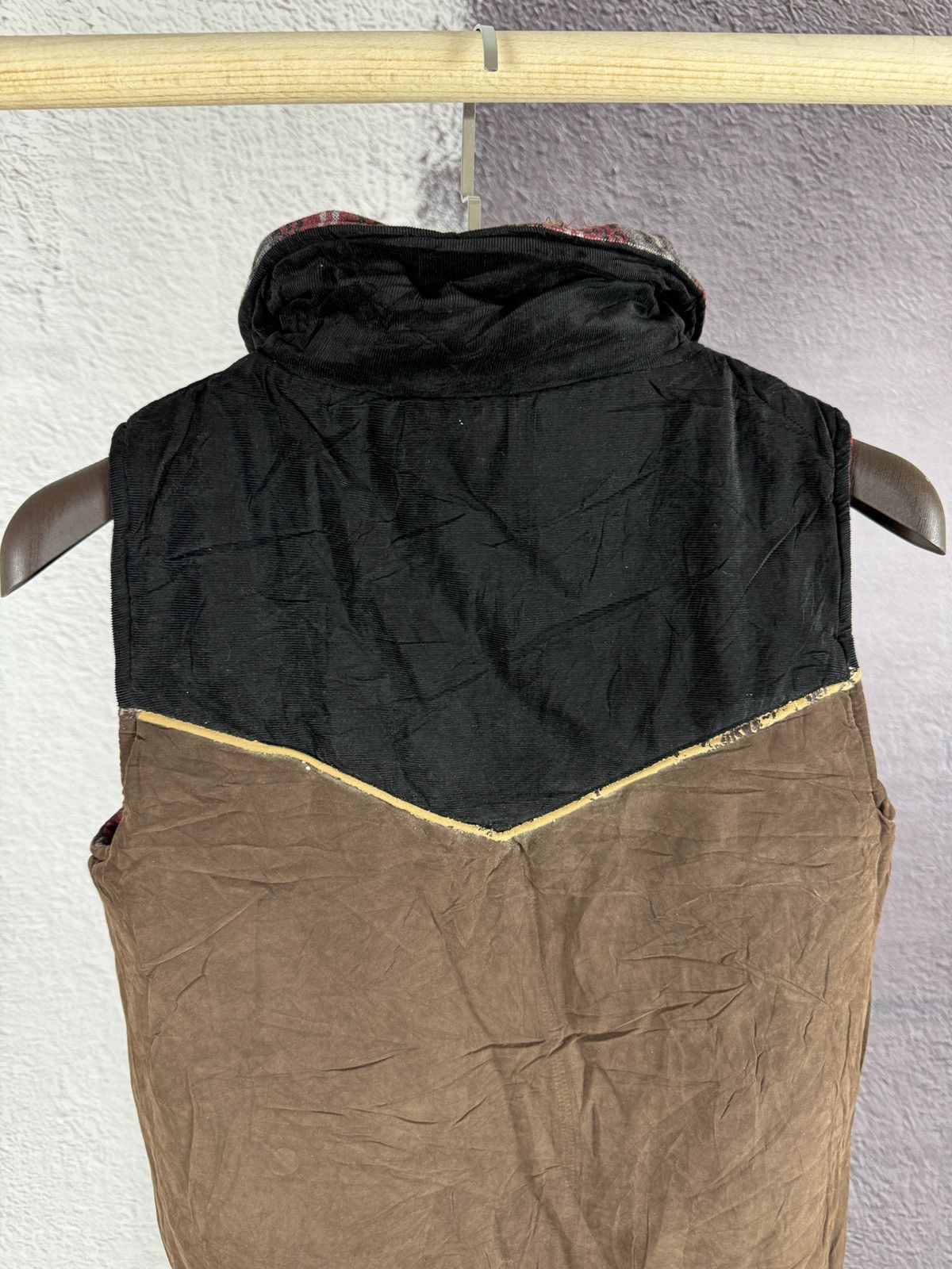 Untitled Artworks Artworks Insight Co. Ltd Japan reversible check velvet vest Size US M / EU 48-50 / 2 - 17 Thumbnail