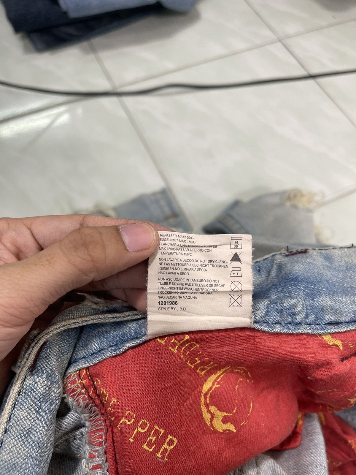 If Six Was Nine JAPANASE RED PAPER JAPAN&CO THRASHED SHORT PANTS JEANS Size US 31 - 21 Thumbnail