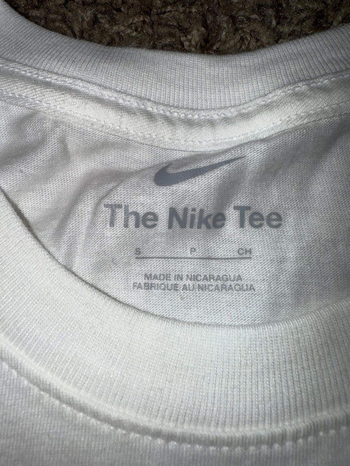 Nike NikeCourt Men’s Rafa Nadal Legends Tennis Retirement T-Shirt Size US S / EU 44-46 / 1 - 3 Thumbnail