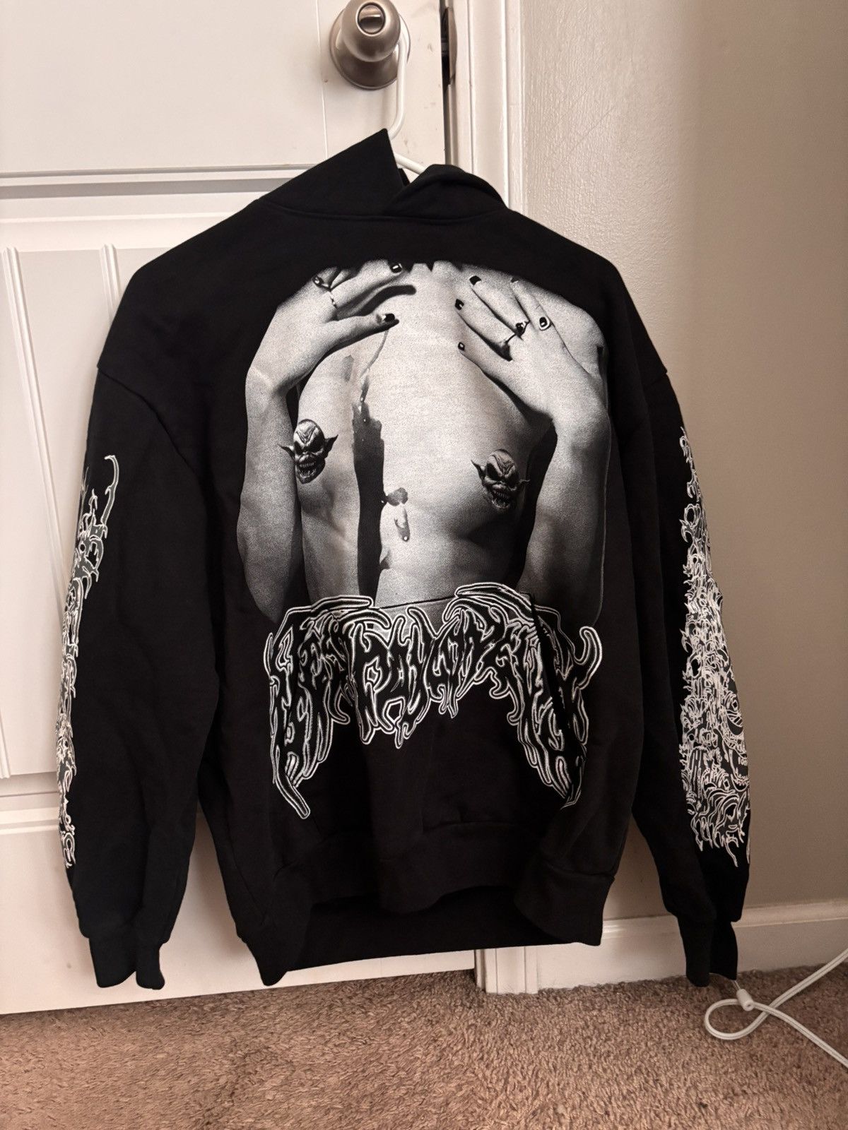 Destroy Lonely Love Hurts Black Hoodie