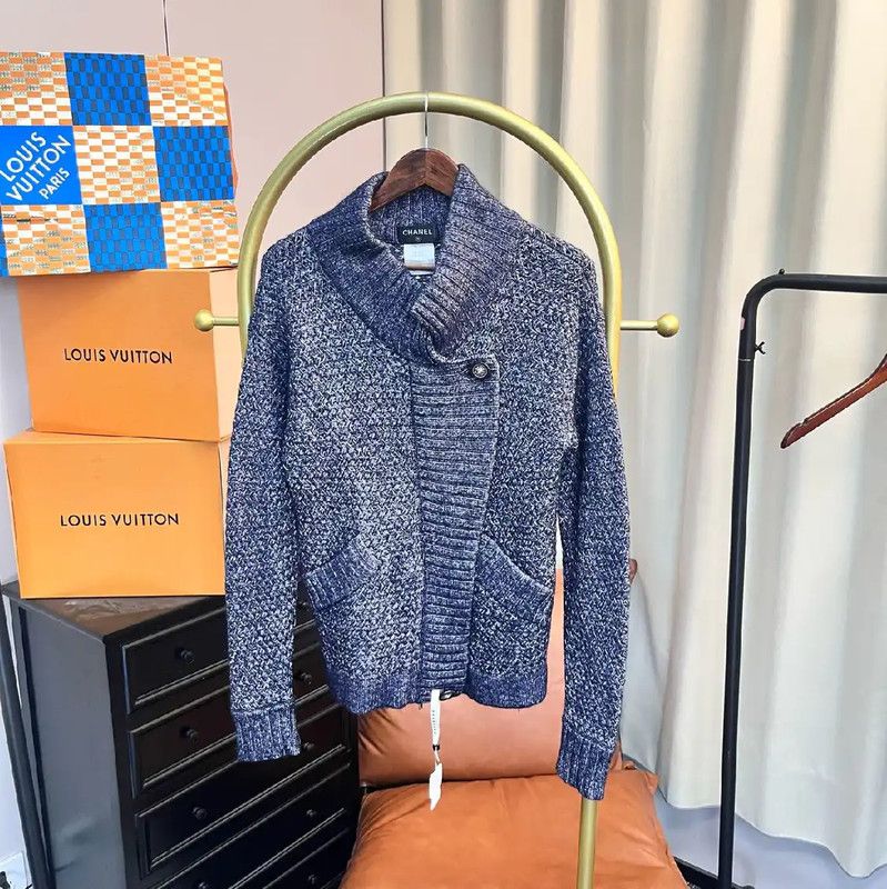 Chanel Women's Navy Knit Sweater Size S 0089
