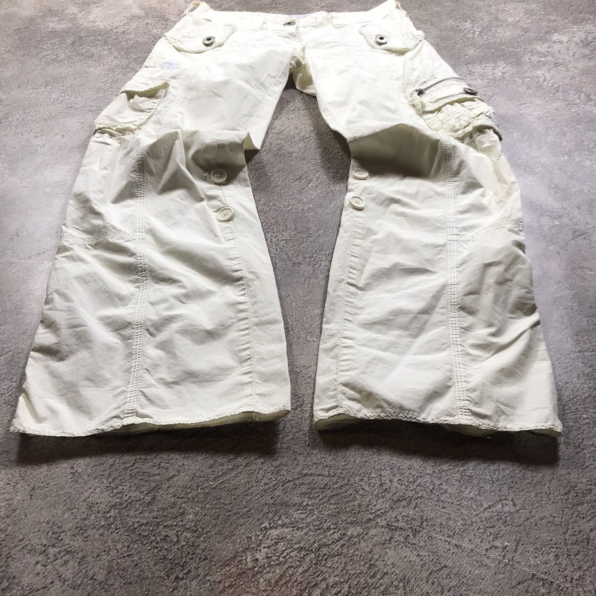 Vintage Vintage Y2K Baggy Cargo Pants Distressed Streetwear Cream 28 Size 28" / US 6 / IT 42 - 1 Thumbnail