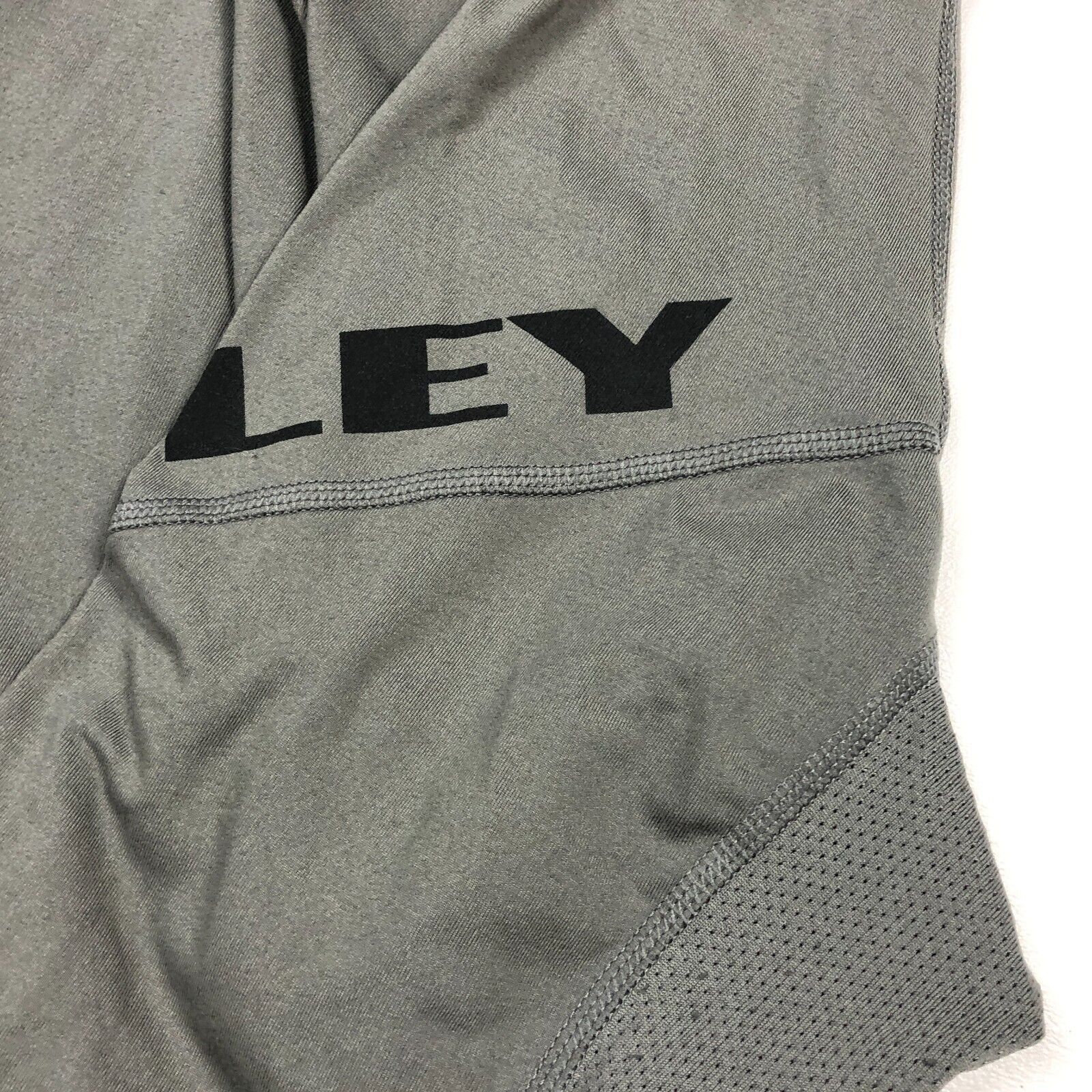 Oakley × Vintage Oakley 1/4 Zip Pullover Lightweight Work Out Running Small Size US S / EU 44-46 / 1 - 5 Thumbnail