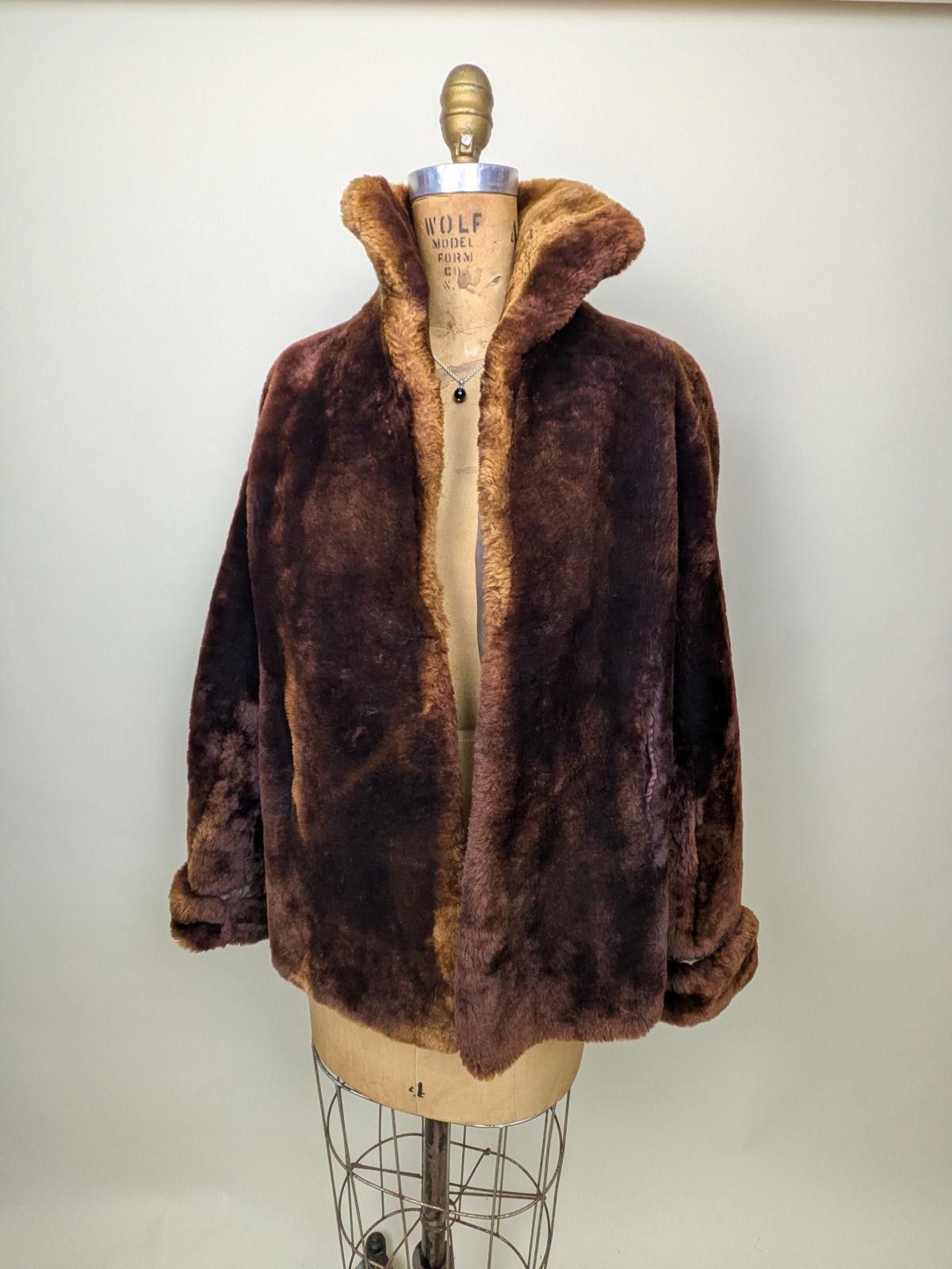 Other 1960's mouton lambs fur jacket Size M / US 6-8 / IT 42-44 - 1 Thumbnail