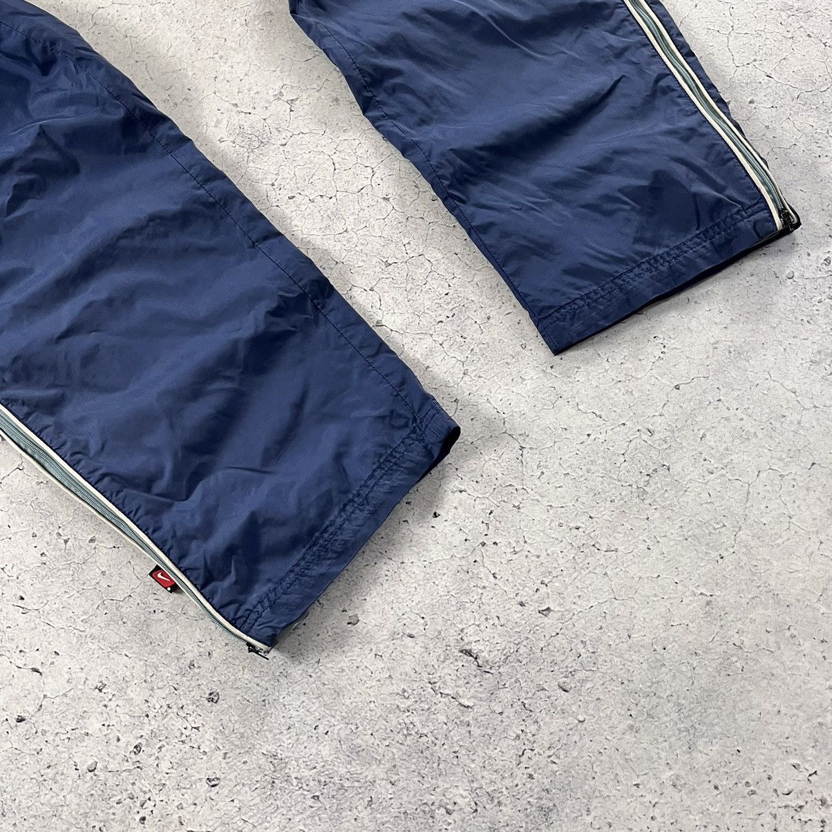 Nike × Vintage Nike Vintage Track Pants Nylon Y2K Drill Streetwear Swoosh Size US 34 / EU 50 - 7 Thumbnail