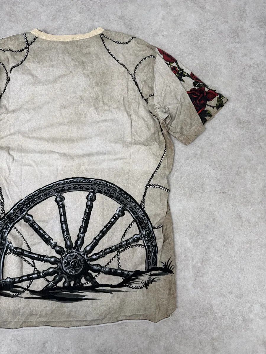 Dolce & Gabbana 2010s Dolce & Gabbana Faded Grey Gun Rose T-Shirt Size US M / EU 48-50 / 2 - 6 Thumbnail