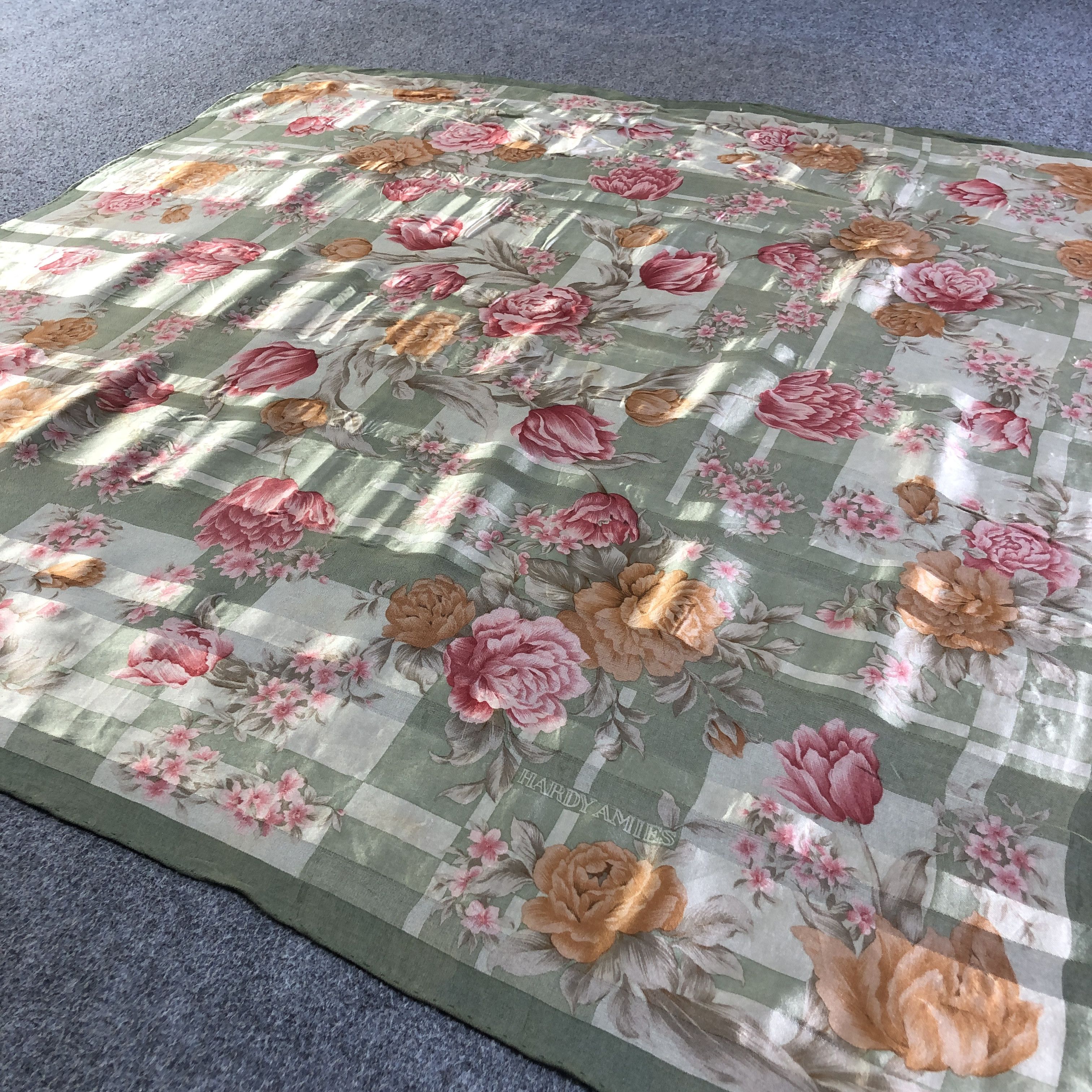 Hardy Amies Hardy Amies Floral Hand Rolled Silk Scarf M1045 Size ONE SIZE - 3 Thumbnail
