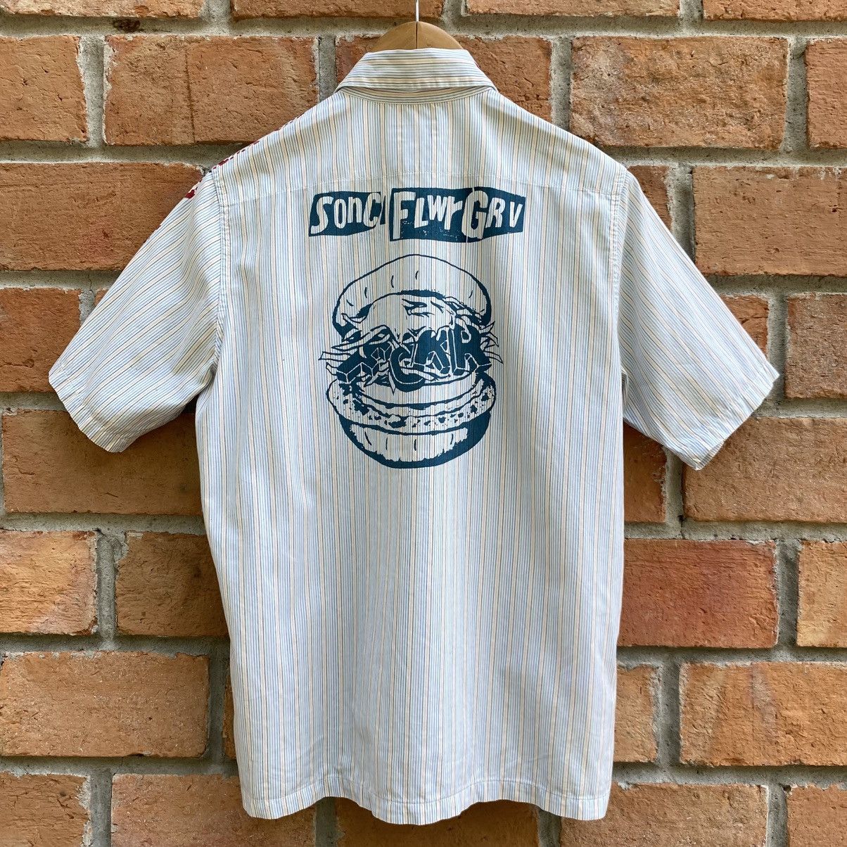 Japanese Brand RNA. Not free kissing Red and White Striped Graphic Shirt Size US M / EU 48-50 / 2 - 10 Thumbnail