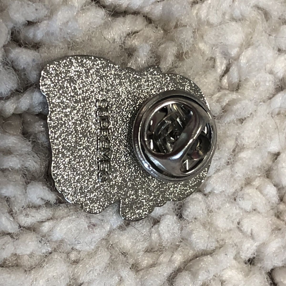 Supreme Supreme AOI Buddha Pin SS23 Size ONE SIZE - 2 Thumbnail