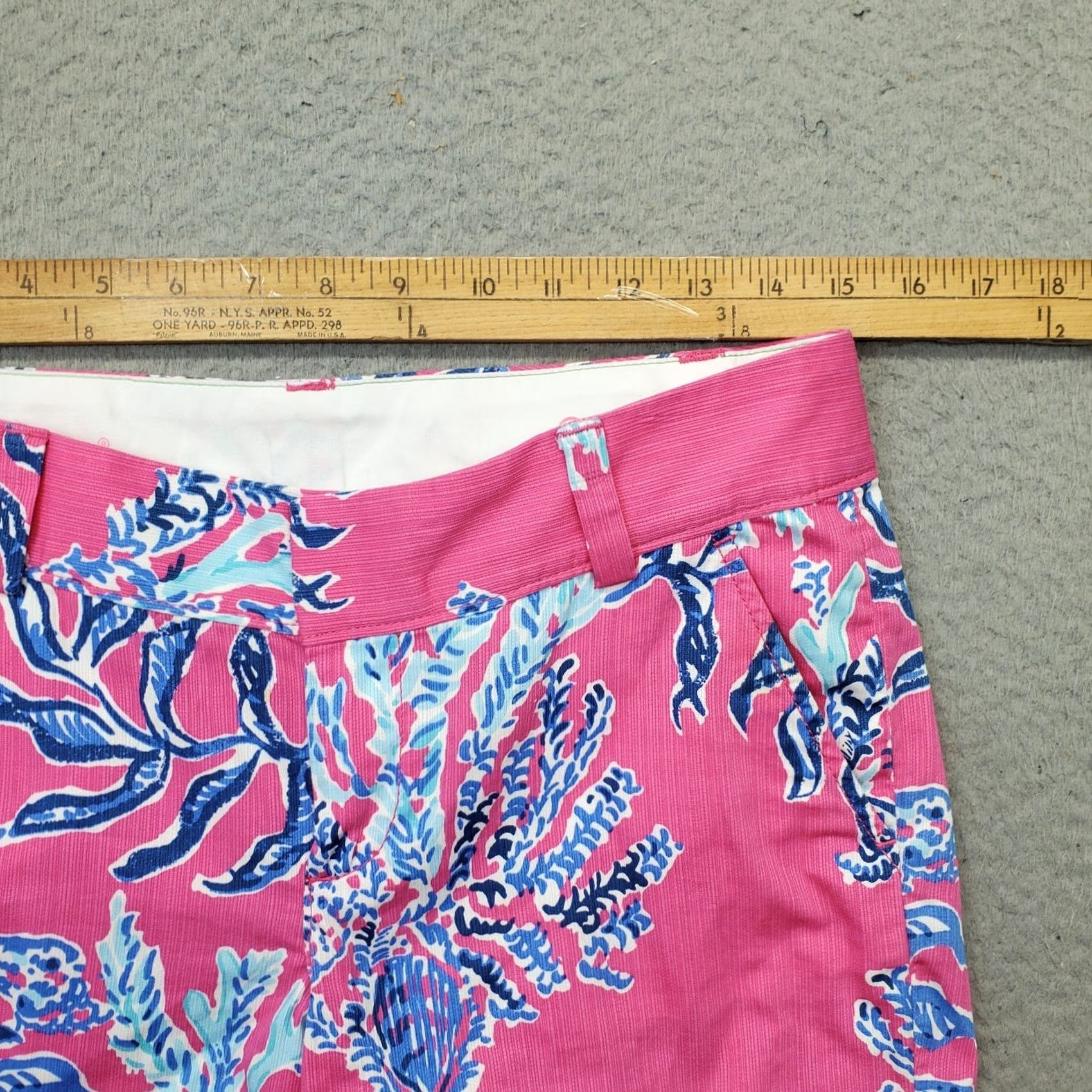 Lilly Pulitzer Lilly Pulitzer The Chipper Bermuda Shorts Womens 2 Multicolor Floral Short? Size 26" / US 2 / IT 38 - 5 Thumbnail