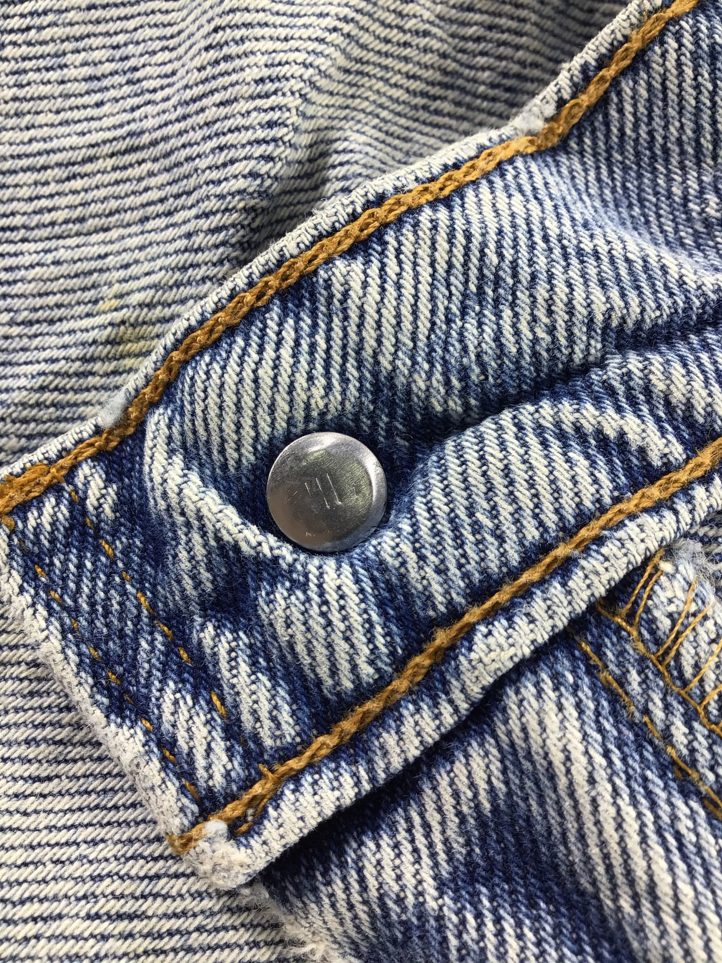 Levi's Vintage Levi's 553 Jeans Relaxed Fit Denim KJ164 Size US 37 - 9 Thumbnail