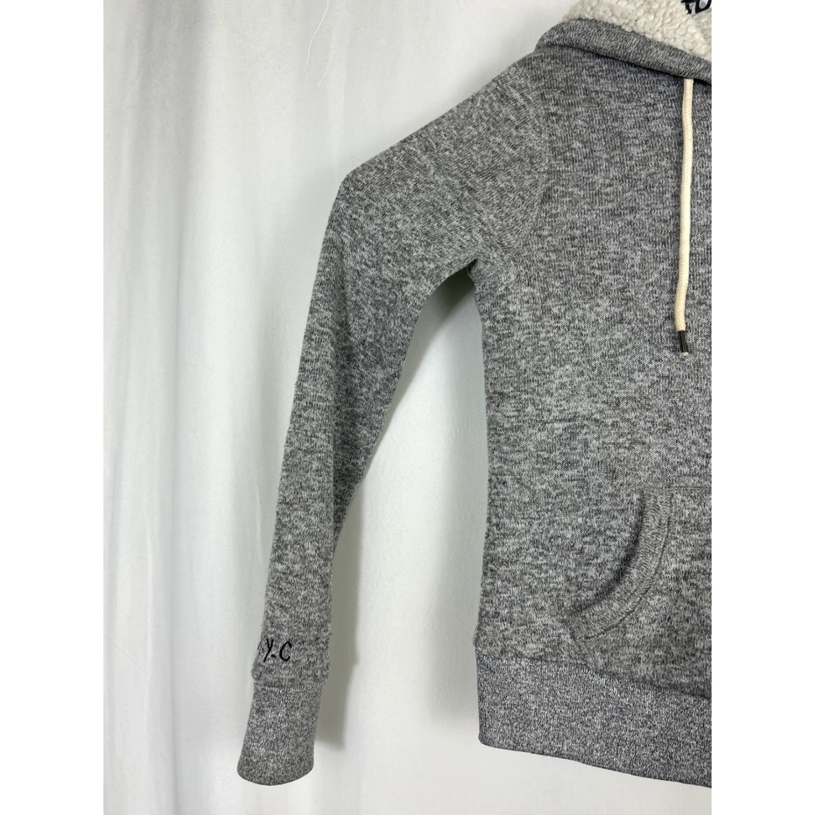 Abercrombie & Fitch Abercrombie & Fitch Women's Gray Mid-Length Full Zip Jacket User: Abercrombie & Fitch Women's Gray Mid-Length Full Zip Jacket Size S / US 4 / IT 40 - 2 Thumbnail