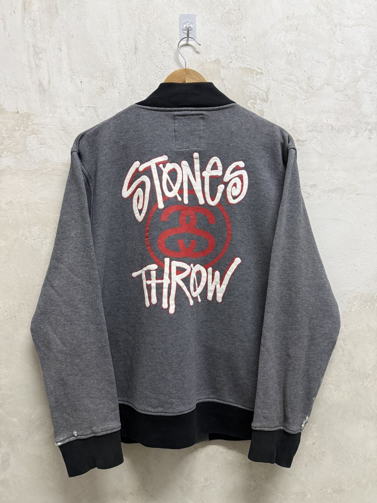 Stussy Distressed 2000s Stussy RIP J Dilla Memorial Stone Throw Size US XL / EU 56 / 4 - 1 Thumbnail