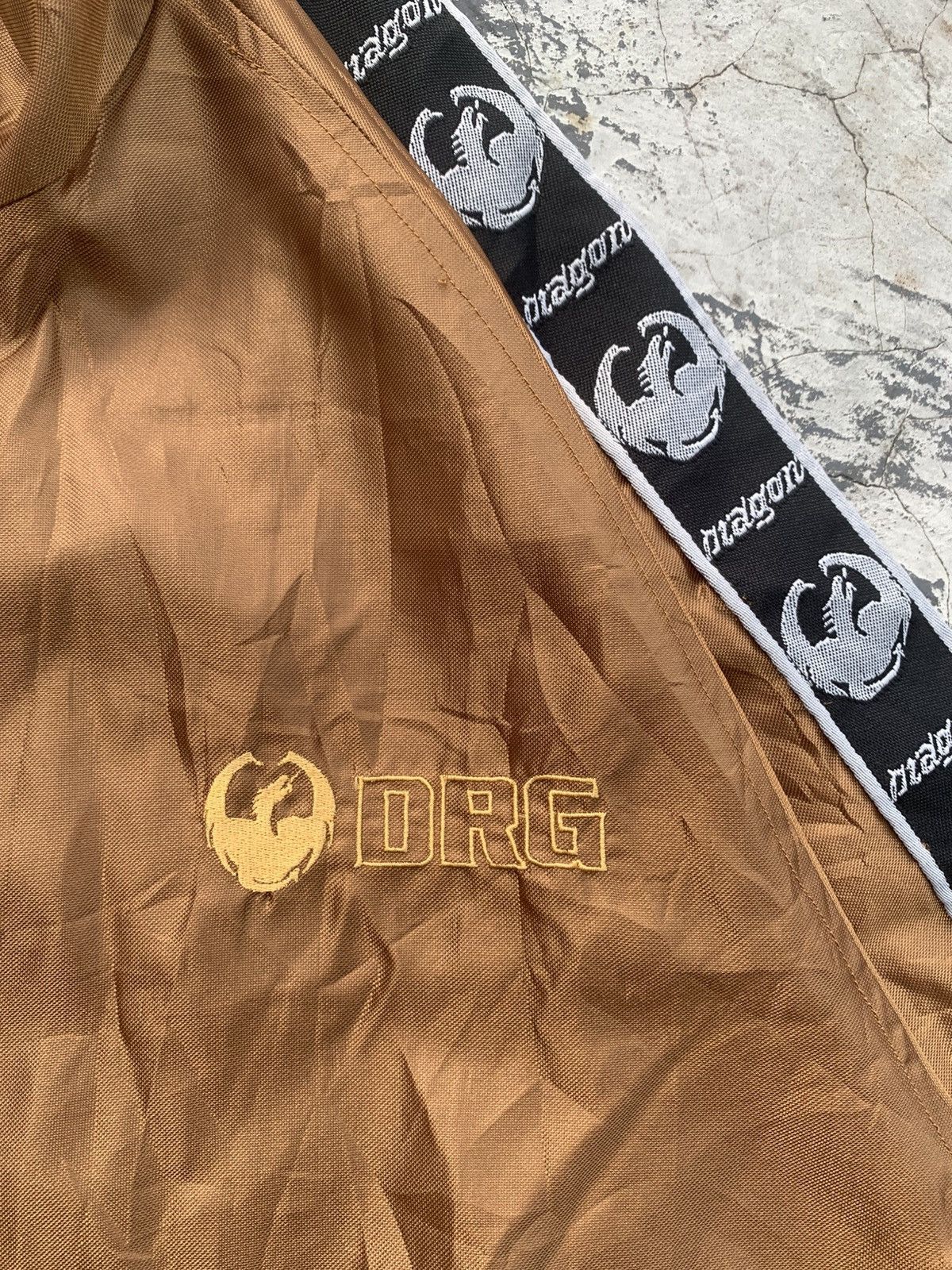 World Industries 2000’s Vintage Dragon Skateboard Gold Tractop Jacket Size US L / EU 52-54 / 3 - 3 Thumbnail