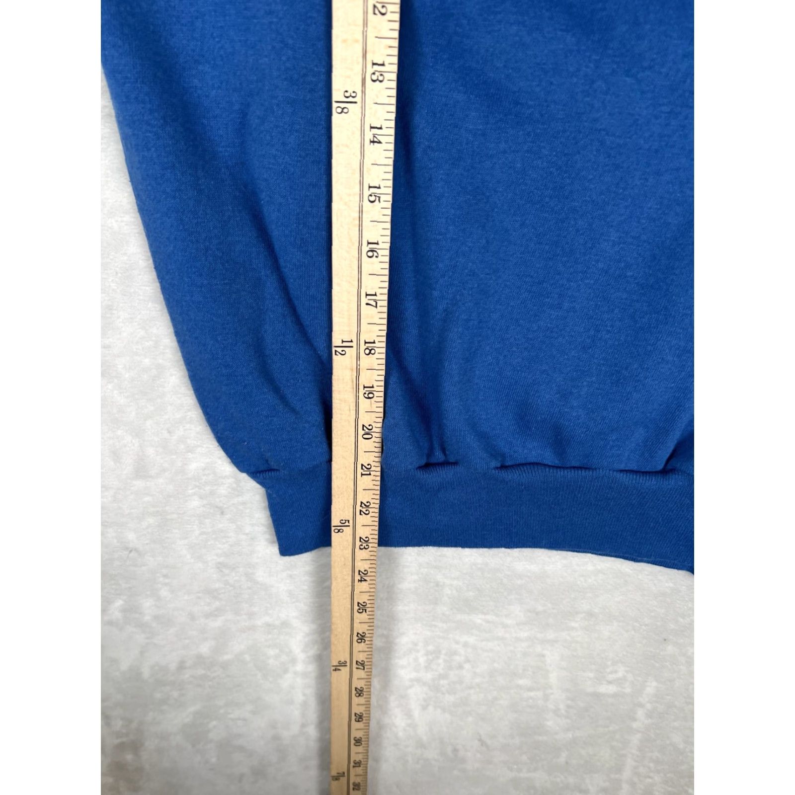Vintage VINTAGE Blue Army Fatima Sweatshirt Mens M Blue Pray The Rosary Graphic Sweatshirt Size US M / EU 48-50 / 2 - 6 Thumbnail