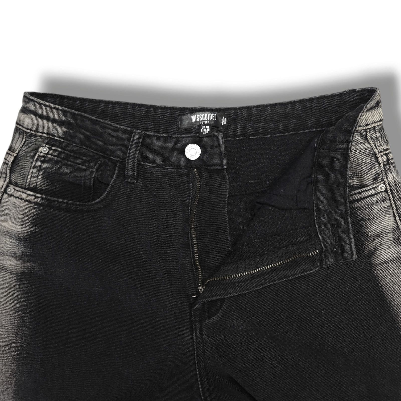 Other EUC Missguided Two-Tone Mom Jeans Crop Denim Jeans Sz. 6x25 Size 28" / US 6 / IT 42 - 5 Thumbnail