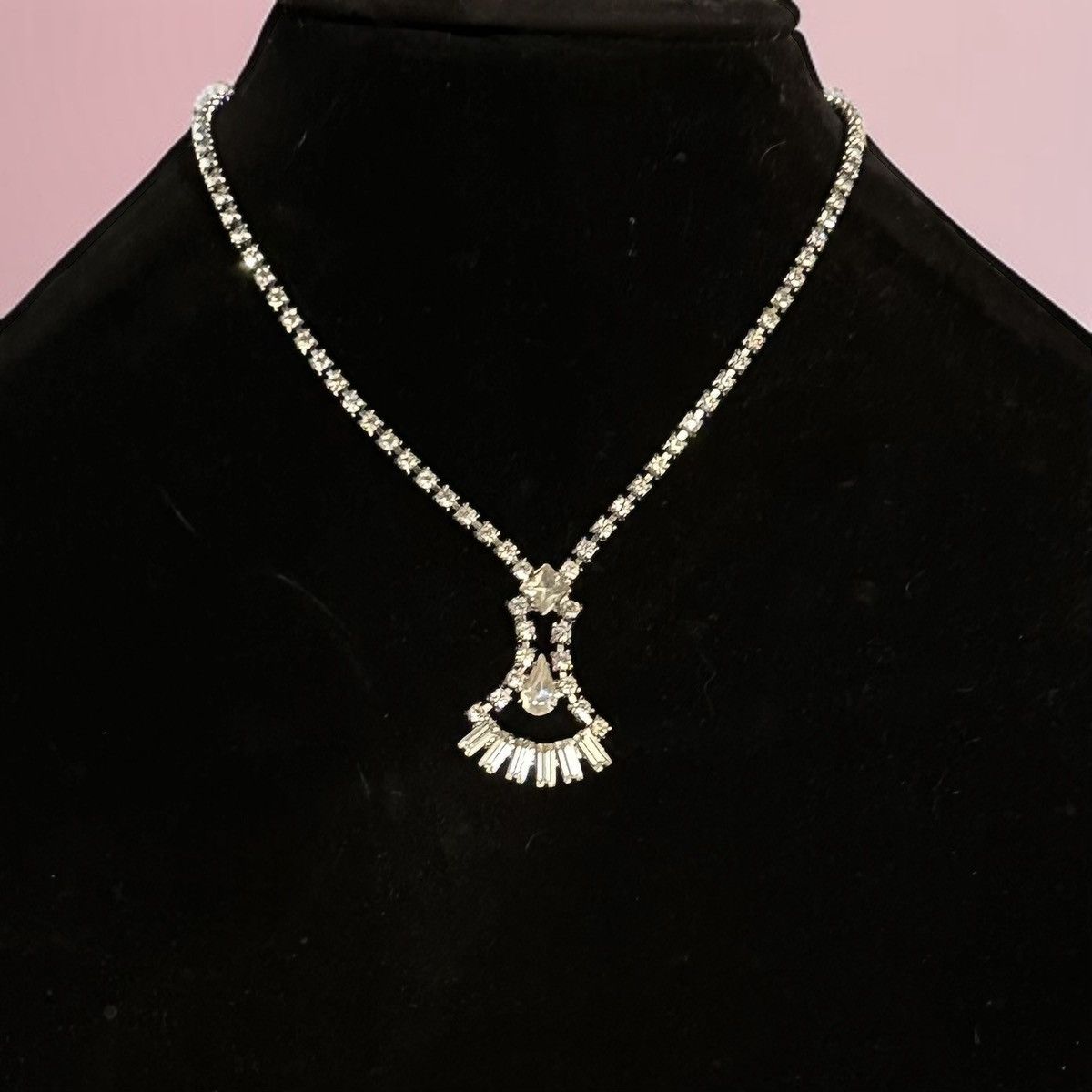 Vintage Vintage silver tone rhinestone tennis pendant necklace Size ONE SIZE - 1 Thumbnail