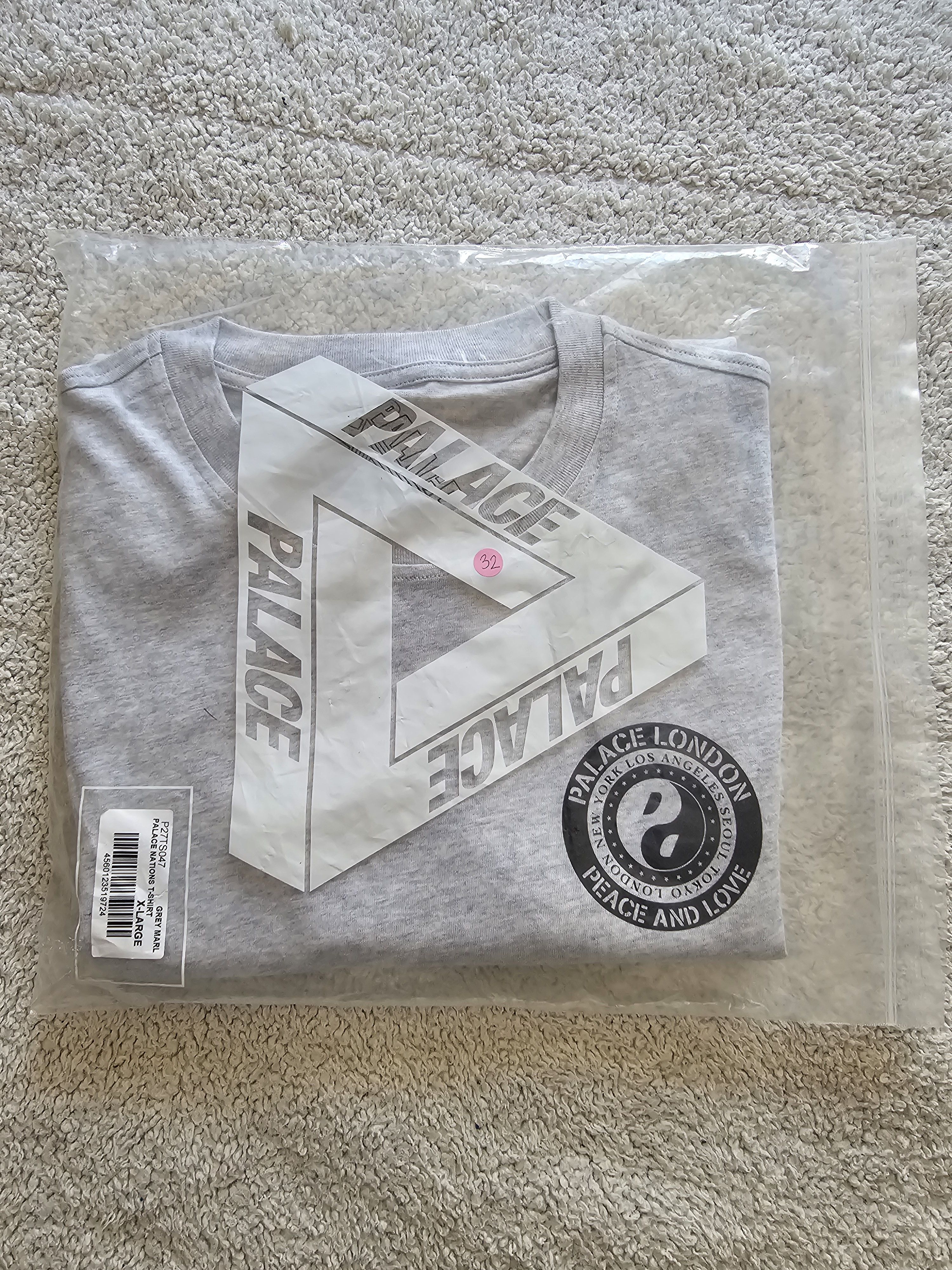 Palace Palace Nations tee Size US XL / EU 56 / 4 - 7 Thumbnail