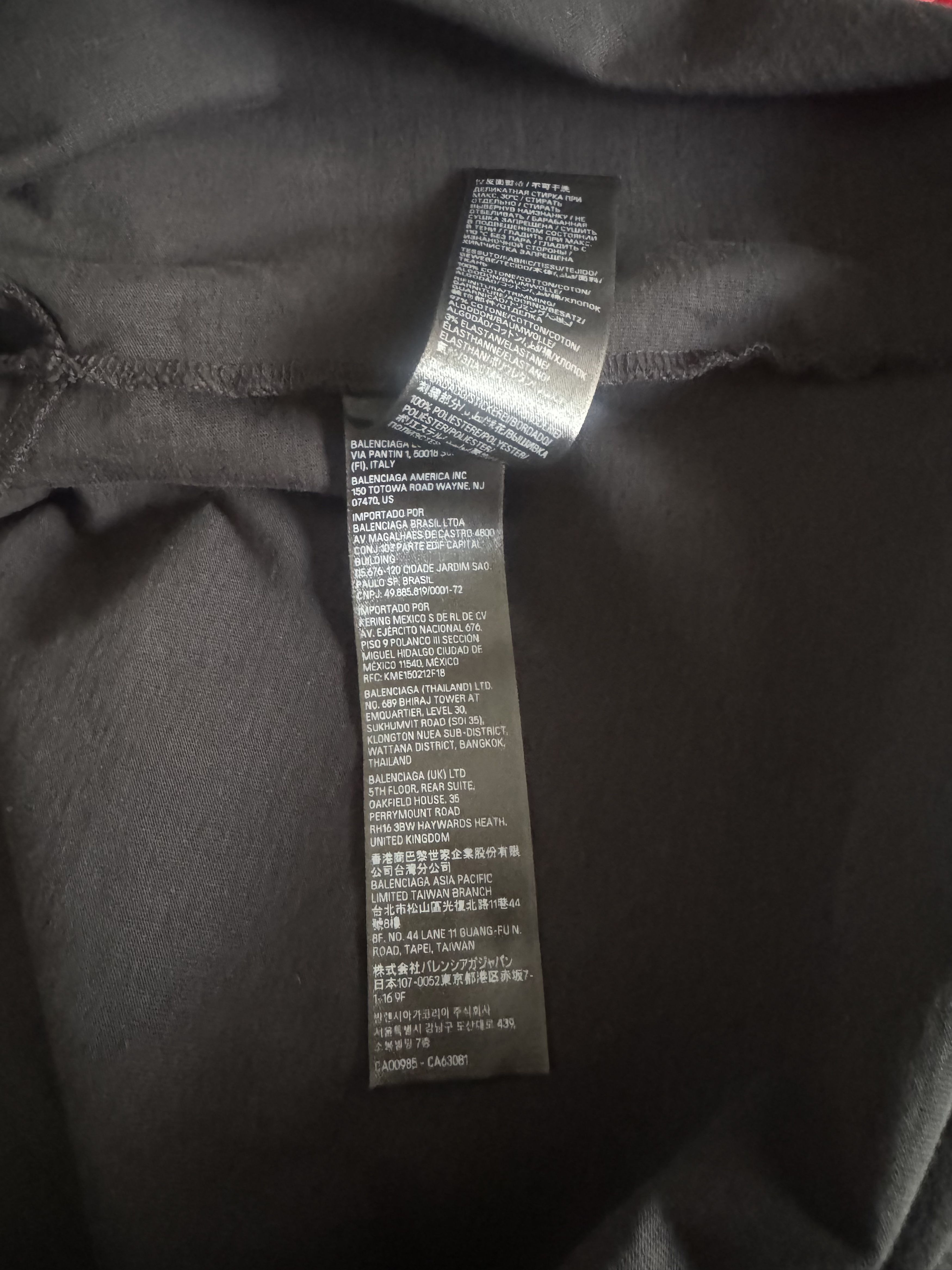 Balenciaga Unity Sports Icon Cropped Distressed Tee Size US M / EU 48-50 / 2 - 4 Thumbnail
