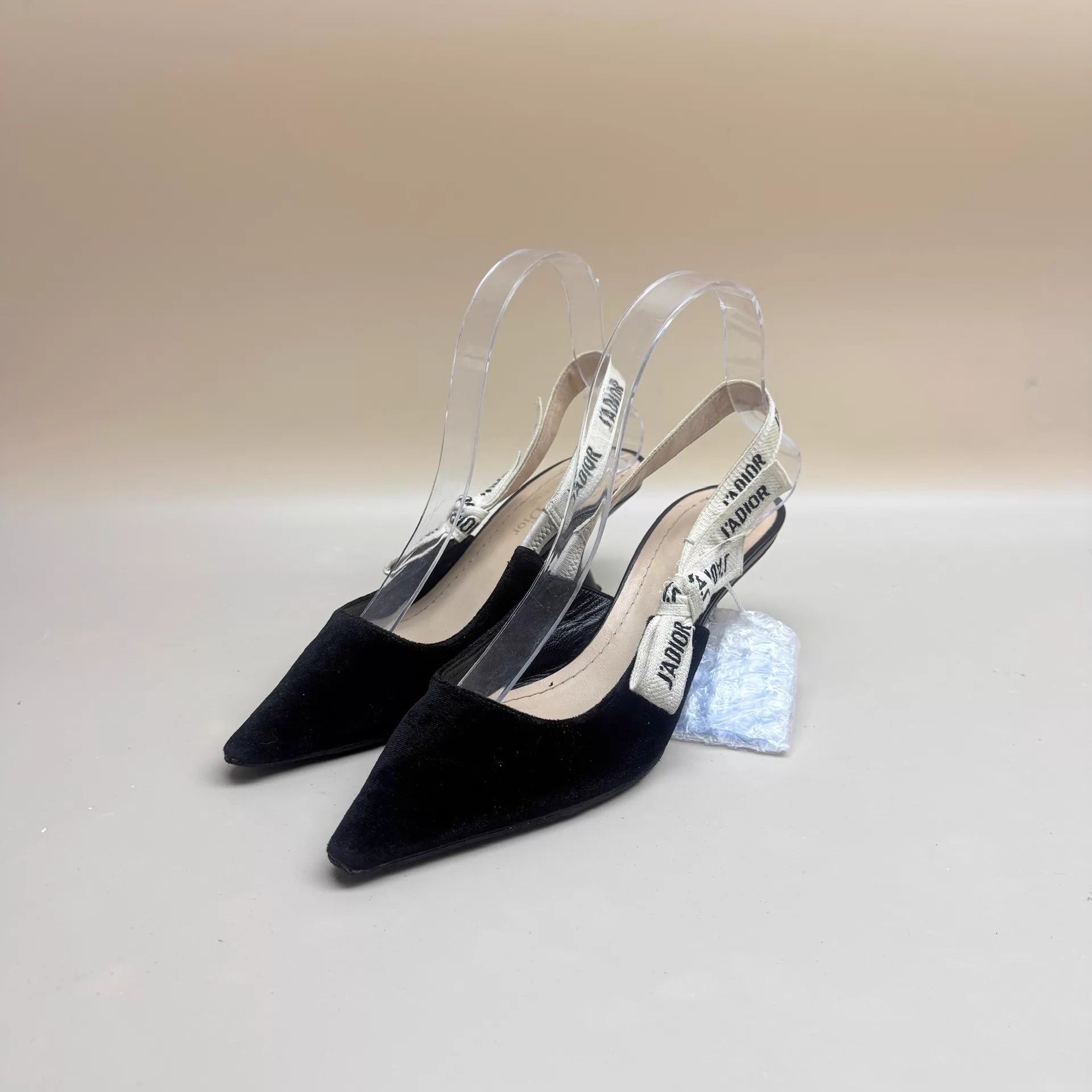 Dior Dior B&W Logo Embroidered Kitten Heel 36 95 New Size US 5.5 / IT 35.5 - 1 Thumbnail