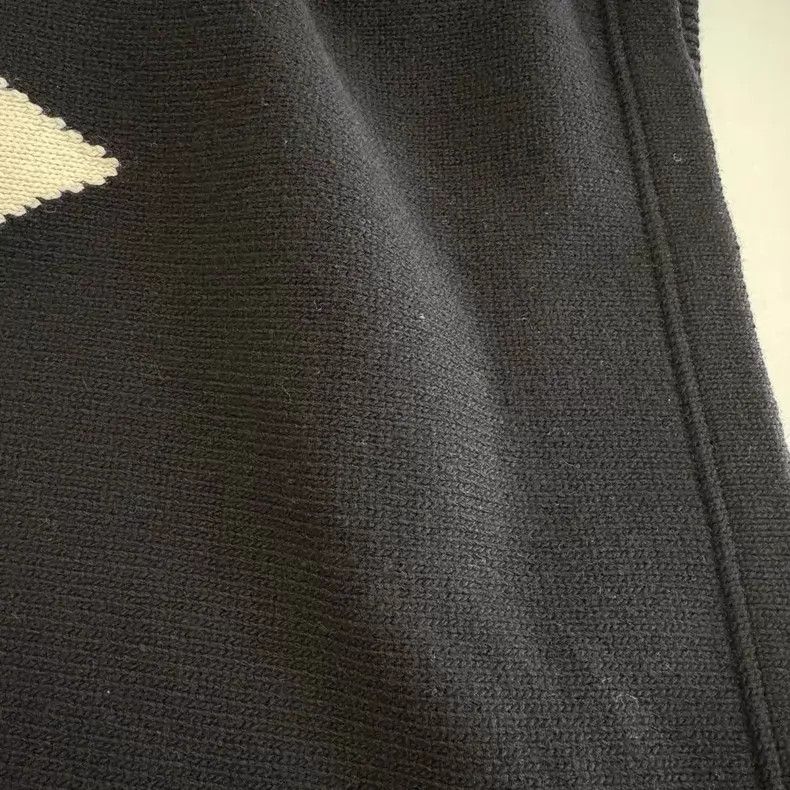Valentino Valentino Black and white color-blocking big V sweater Size XS / US 0-2 / IT 36-38 - 7 Thumbnail