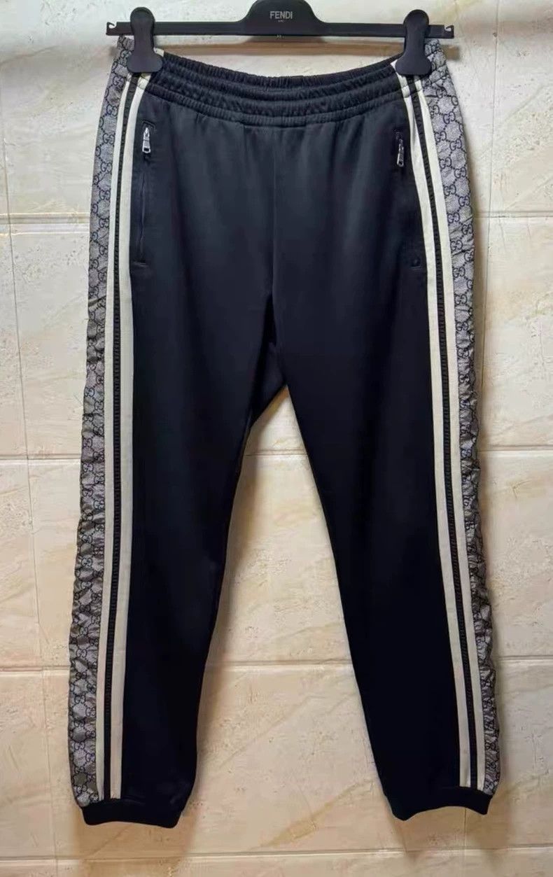 Gucci Gucci SizeM Black double G snake pattern logo sweatpants Size US 33 - 1 Thumbnail