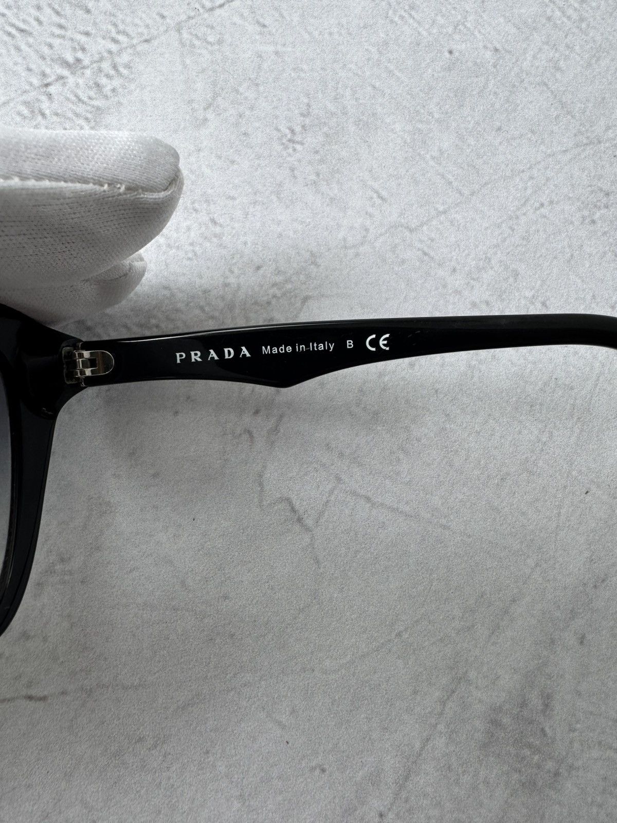 Prada × Vintage Prada Sunglasses SPR 24N Black Acetate Size ONE SIZE - 6 Thumbnail