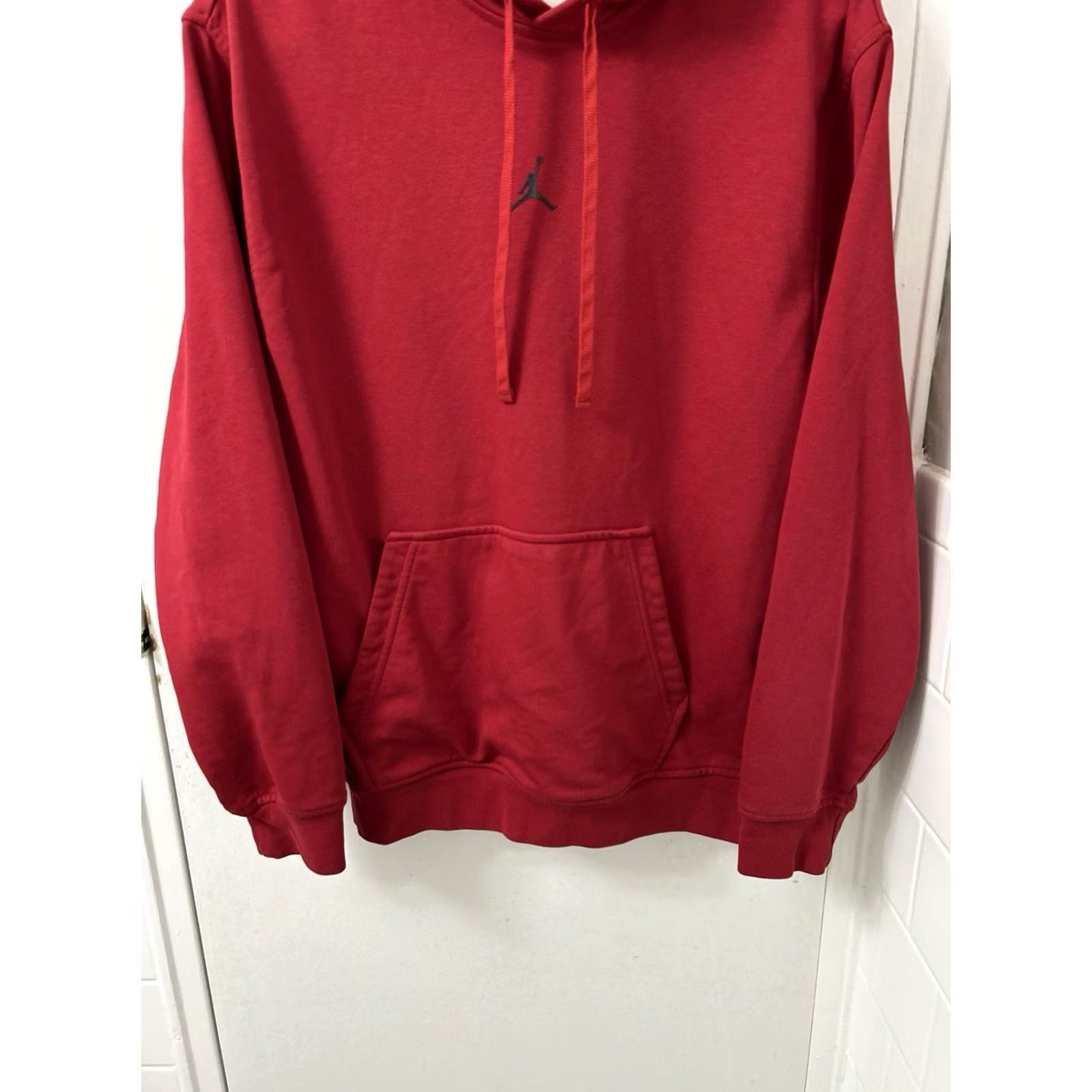 Jordan Brand Jordan Hoodie Mens Size Small Red Center Logo Dri-Fit Pullover Pocket L/S Size US S / EU 44-46 / 1 - 3 Thumbnail