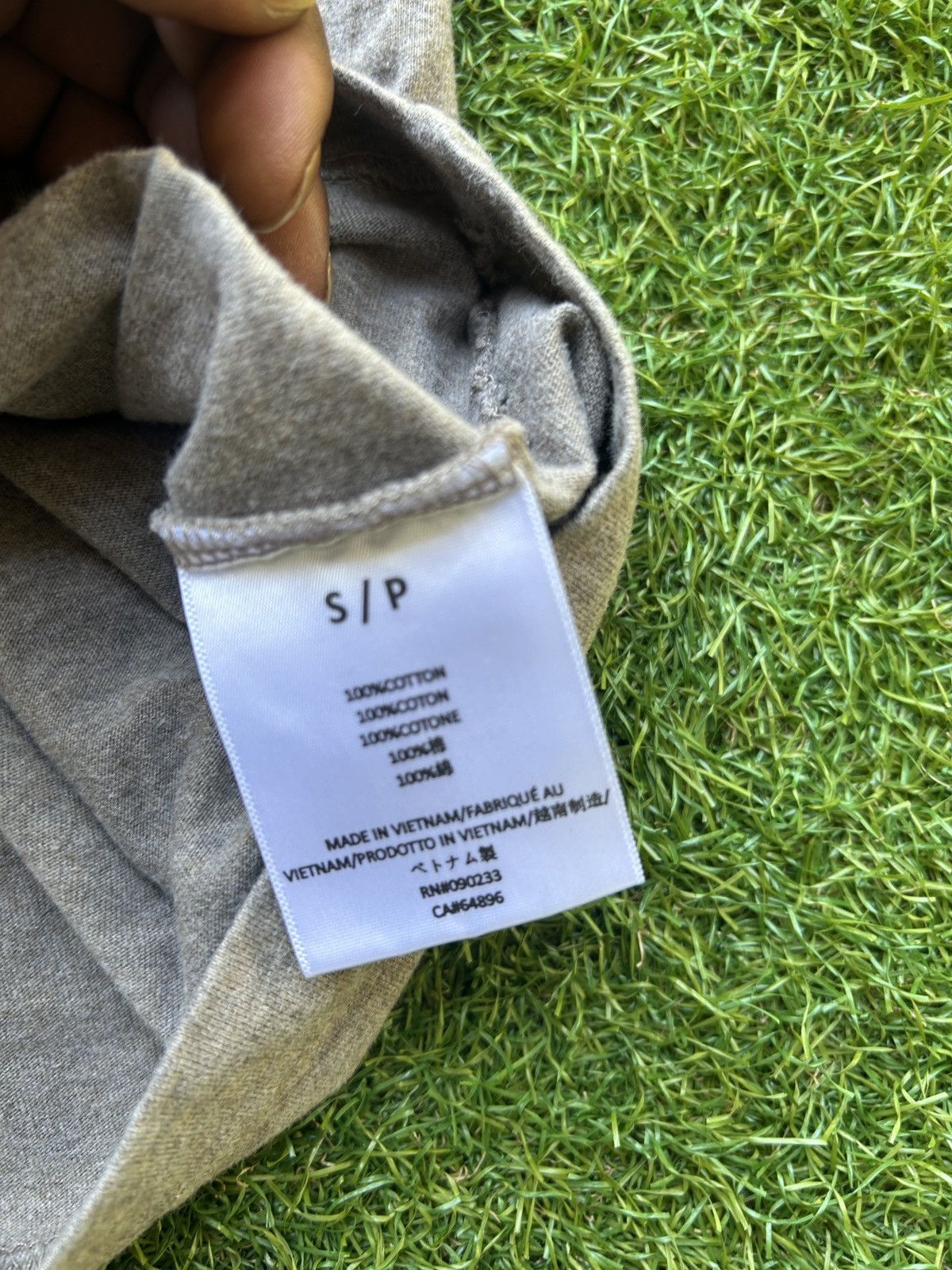 Essentials Fear of God Essentials V-Neck Boxy T-Shirt Size US S / EU 44-46 / 1 - 5 Thumbnail