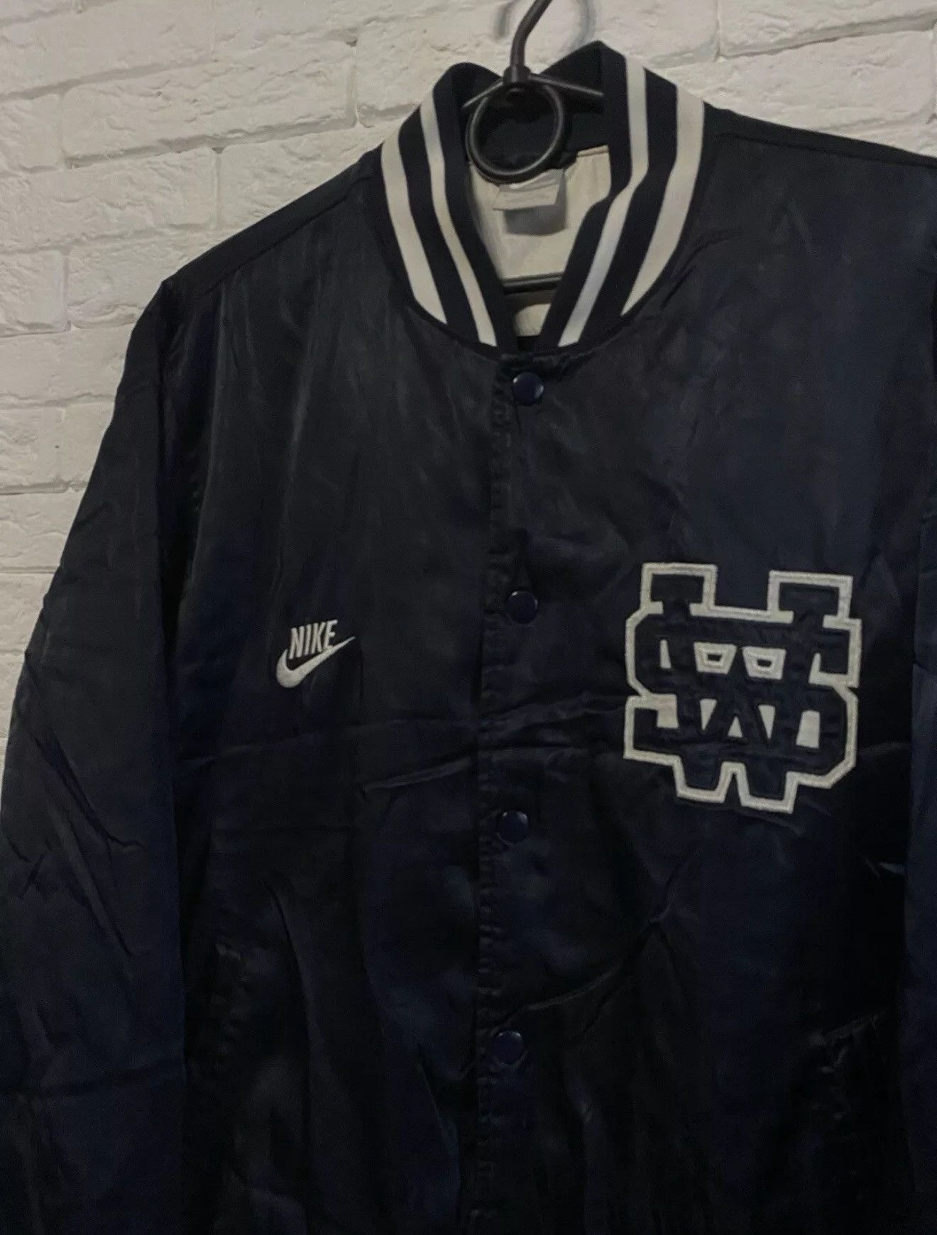 Nike Vintage Nike NSW Bomber Jacket Beaverton Oregon Sz M Size US M / EU 48-50 / 2 - 2 Thumbnail