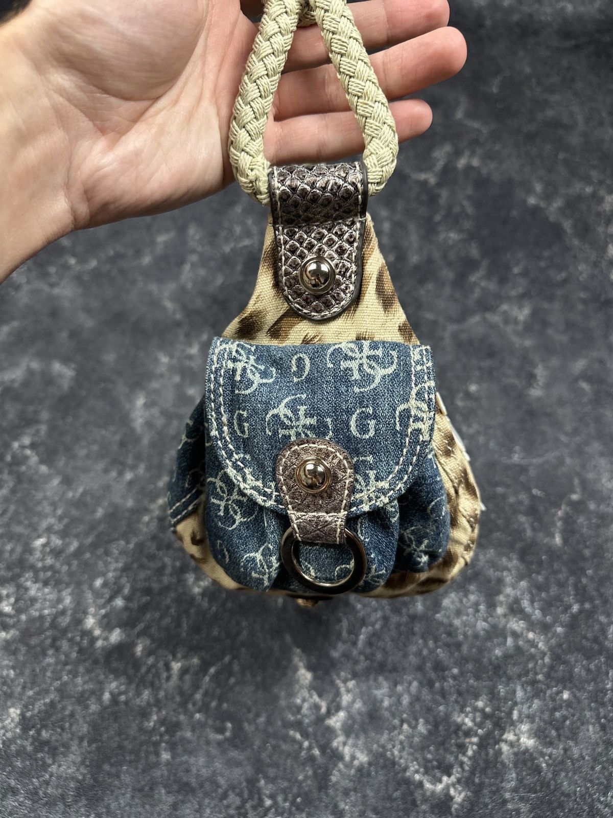 Guess Vintage Y2K Guess Leopard Pattern Baguette Mini Handle Bag Size ONE SIZE - 8 Thumbnail