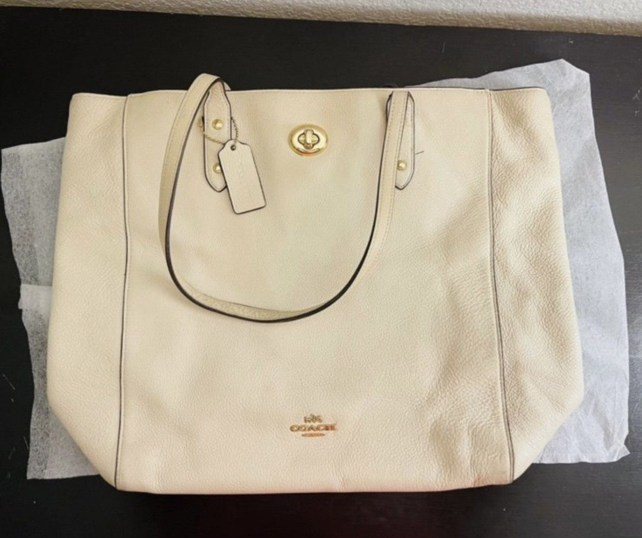 Tory Burch Coach Pebble Leather Town Tote in White Size ONE SIZE - 5 Thumbnail