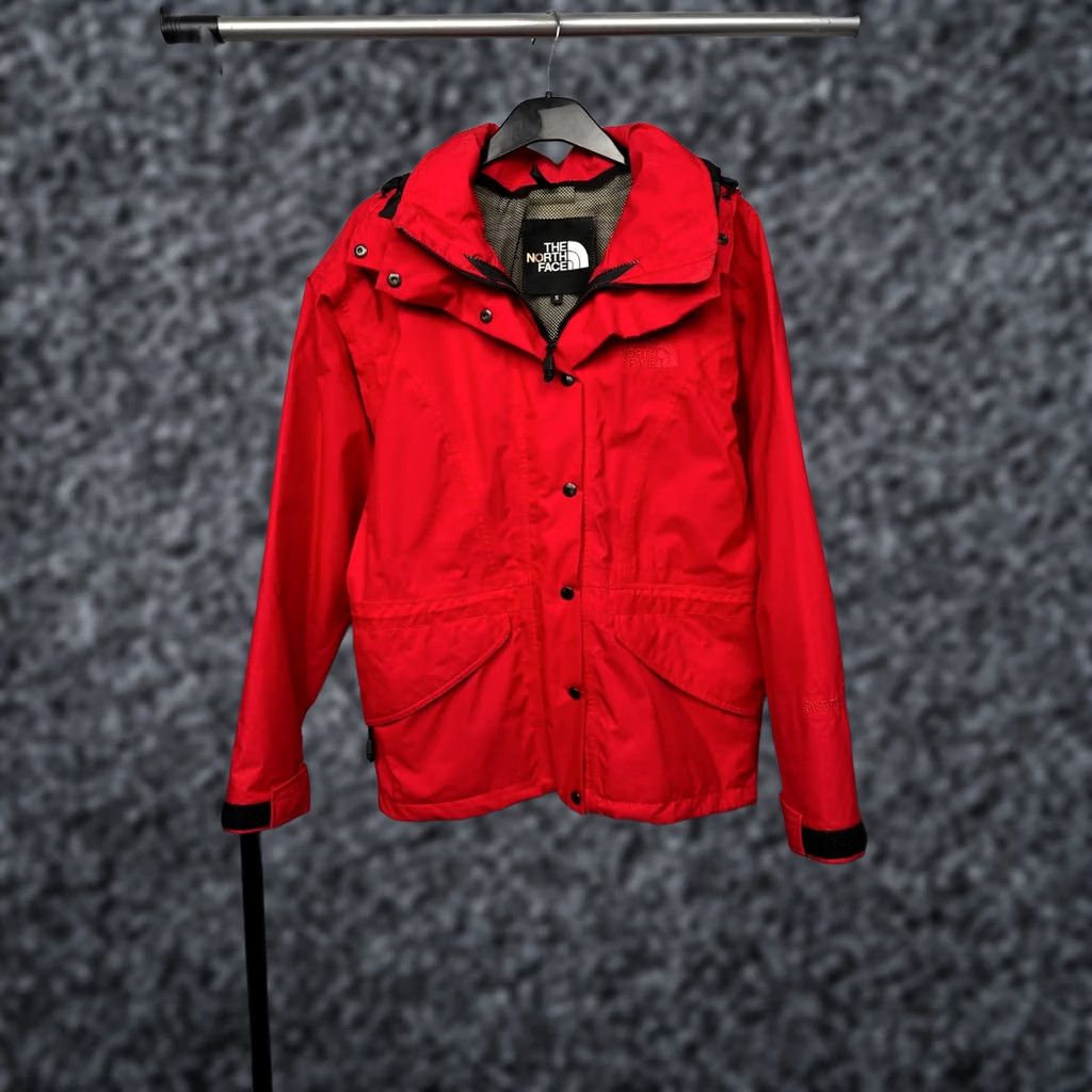 The North Face The North Face 90s Vintage Womens Nylon Gore Tex Jacket S Red Windbreaker Logo 90s Womens Jacket Size S / US 4 / IT 40 - 1 Thumbnail