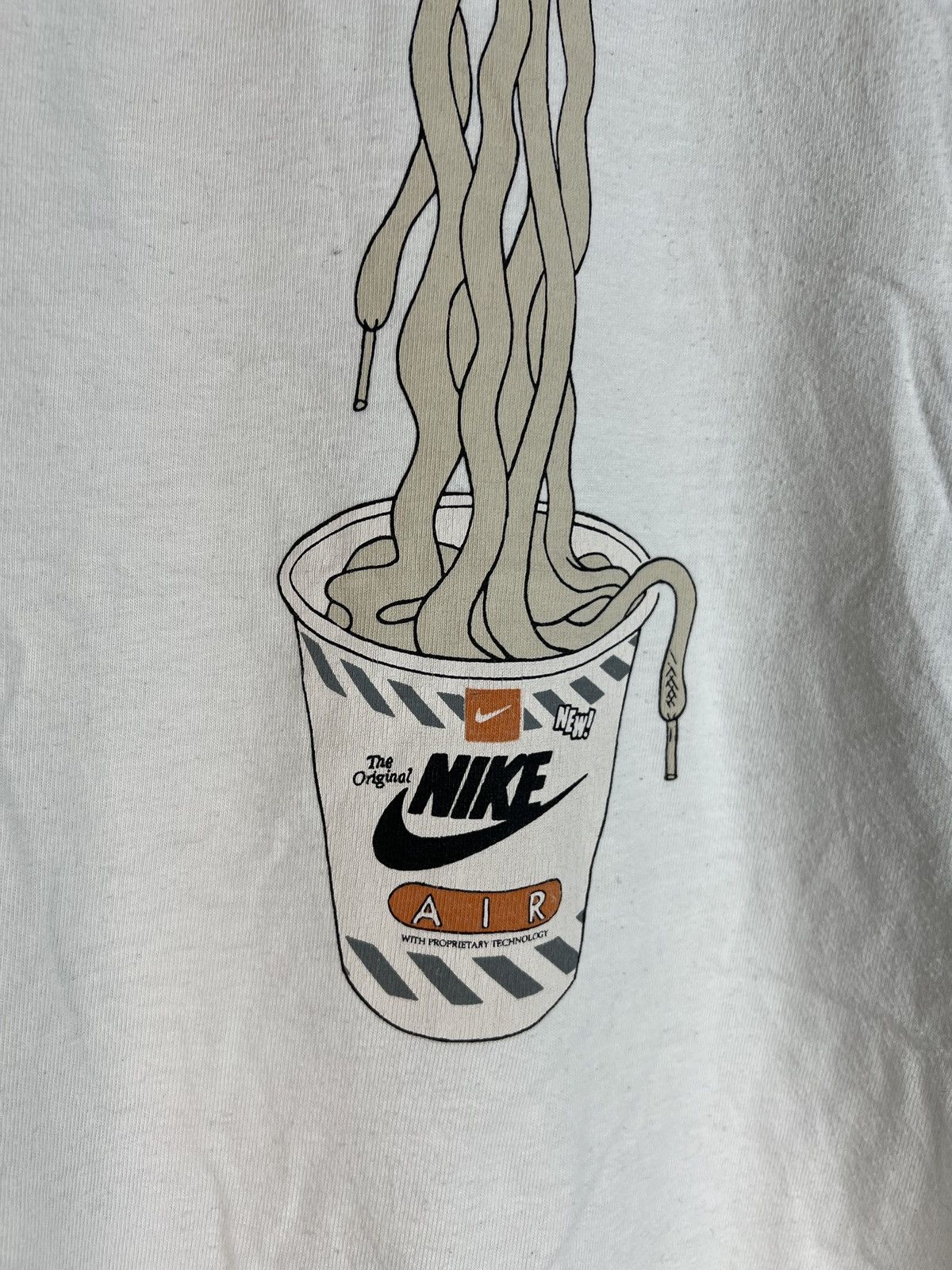 Nike CUP NOODLE X NIKE XXL vintage Y2K tee T SHIRT Size US XXL / EU 58 / 5 - 2 Thumbnail