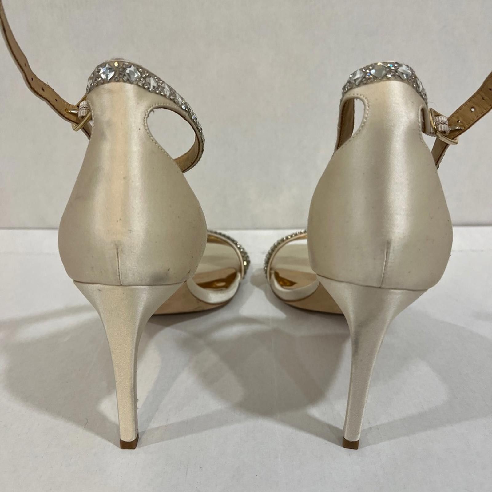 Designer Badgley Mischka creme satin heels with rhinestones Size US 9.5 / IT 39.5 - 4 Thumbnail