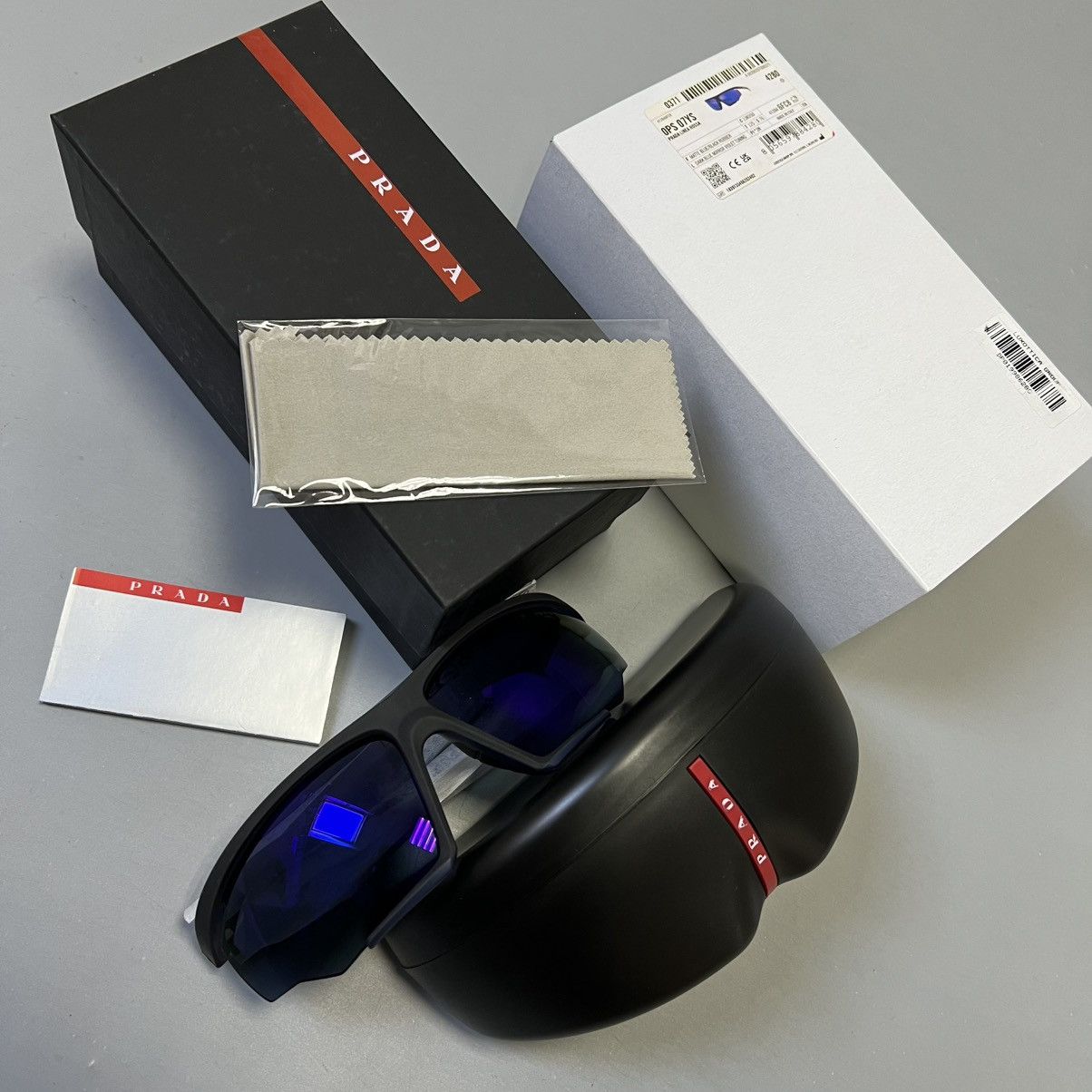 Prada Prada Linea Rossa 0PS 07YS NEW Black Sunglasses men’s y2k Size ONE SIZE - 11 Thumbnail
