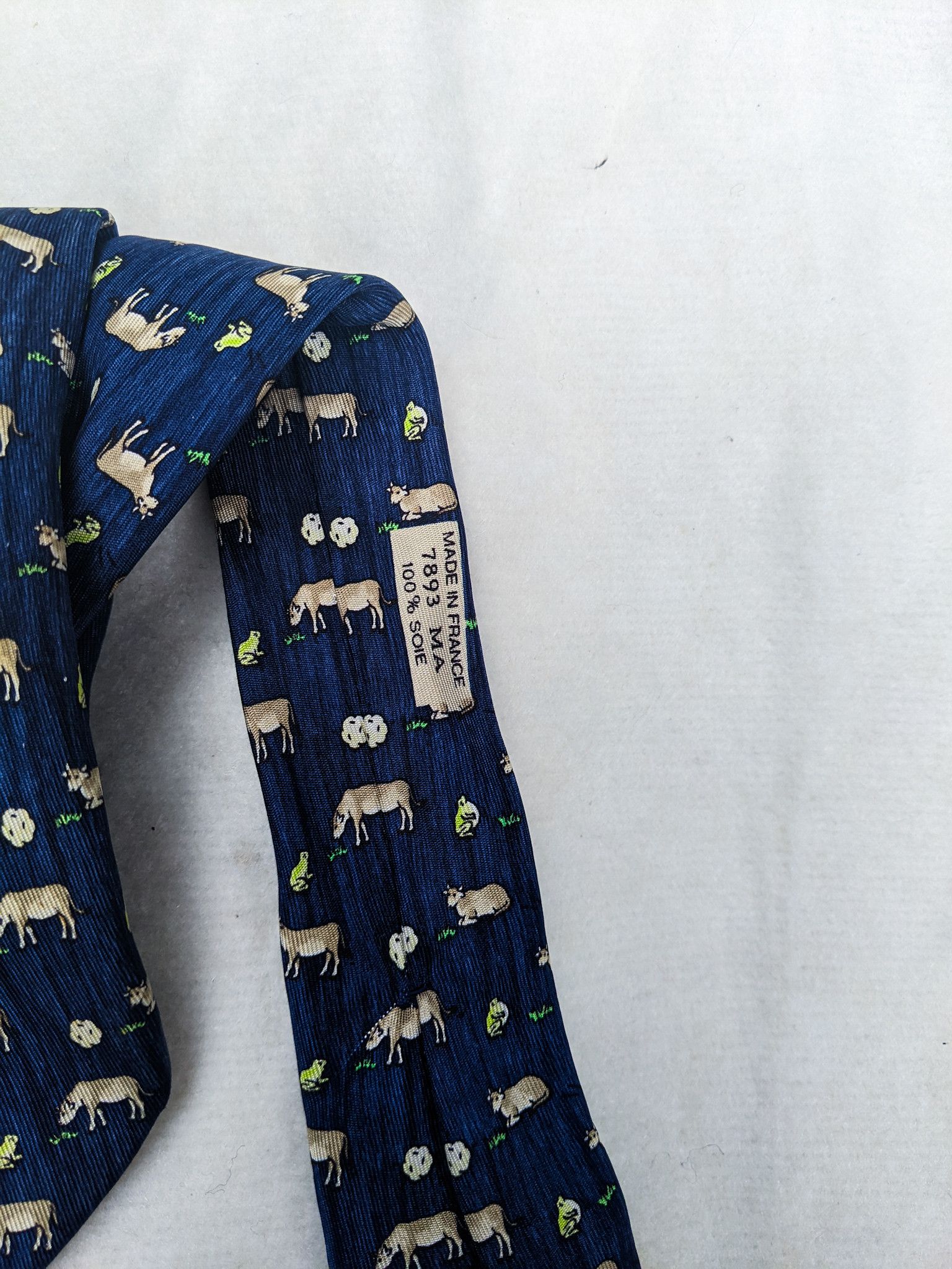 Hermes ❗Rare❗Vintage Hermes Cow & Frog Silk Neck Tie Size ONE SIZE - 2 Thumbnail