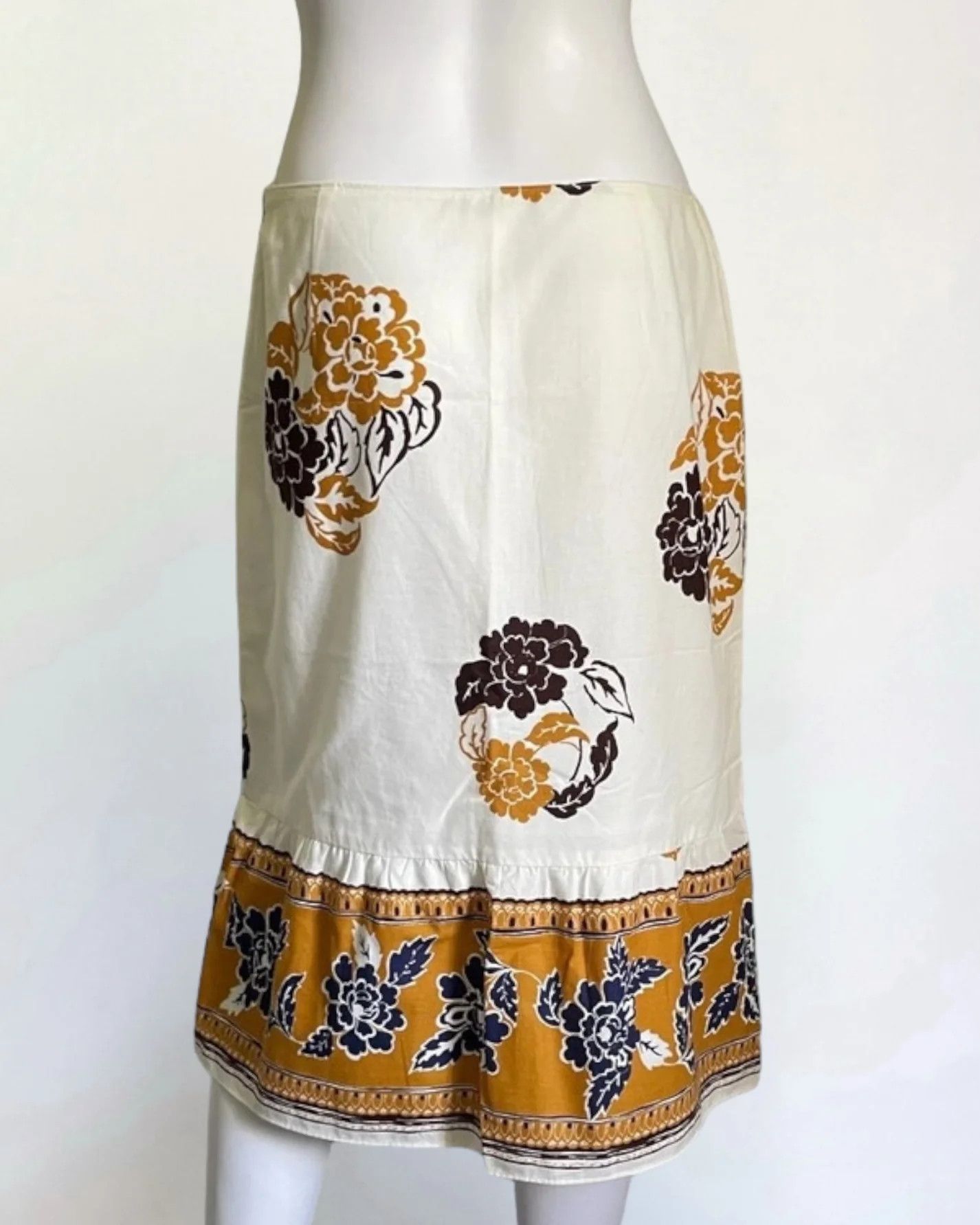 Miu Miu Miu Miu Printed Skirt, SS 2002 Size 28" / US 6 / IT 42 - 4 Thumbnail
