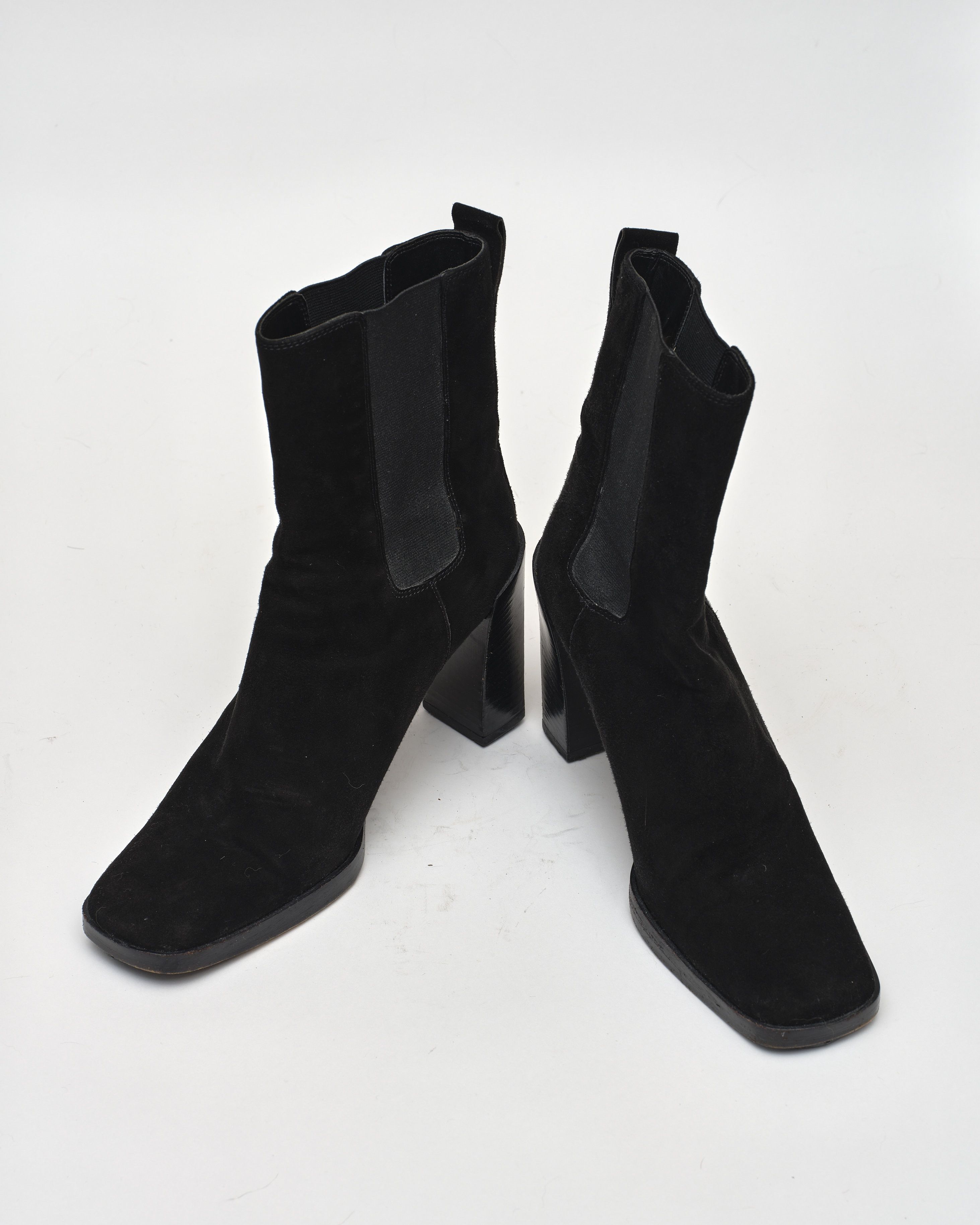 Gucci suede boots