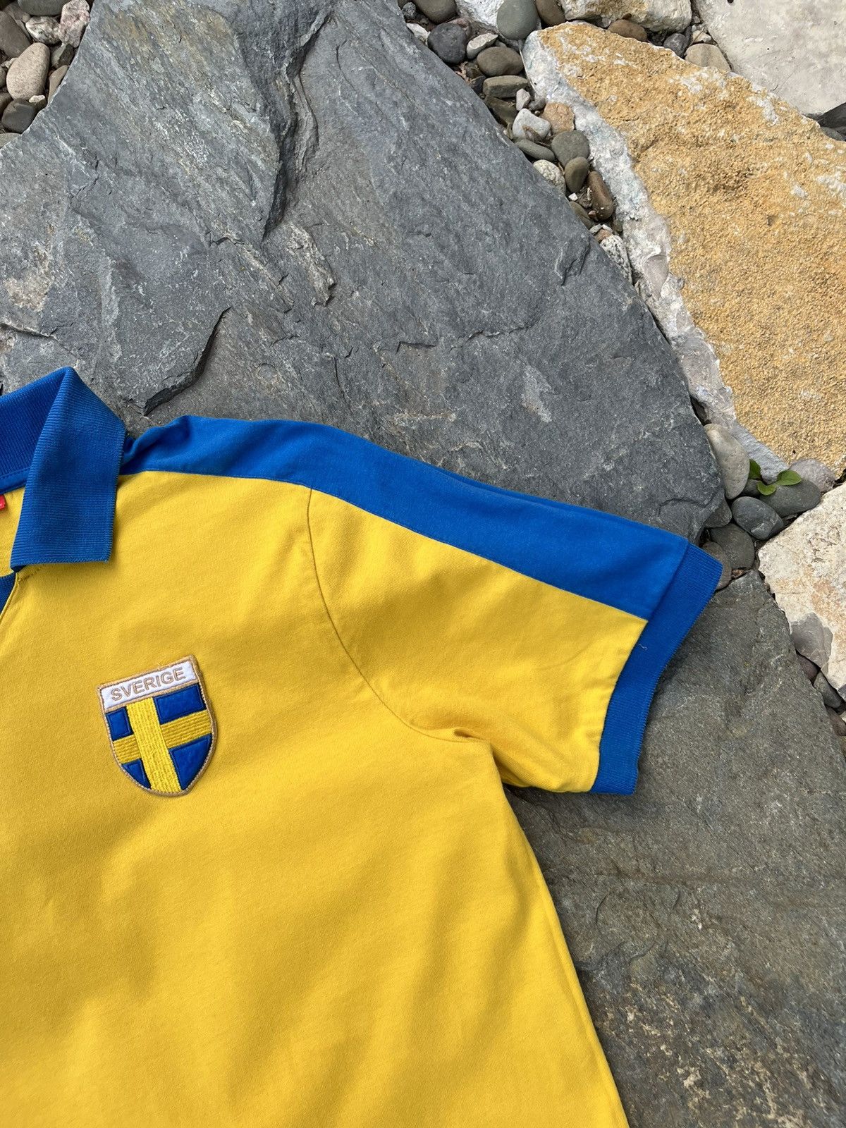 Puma × Vintage Vintage Puma Sweden Sverige y2k polo tee soccer jersey rare Size US M / EU 48-50 / 2 - 11 Thumbnail
