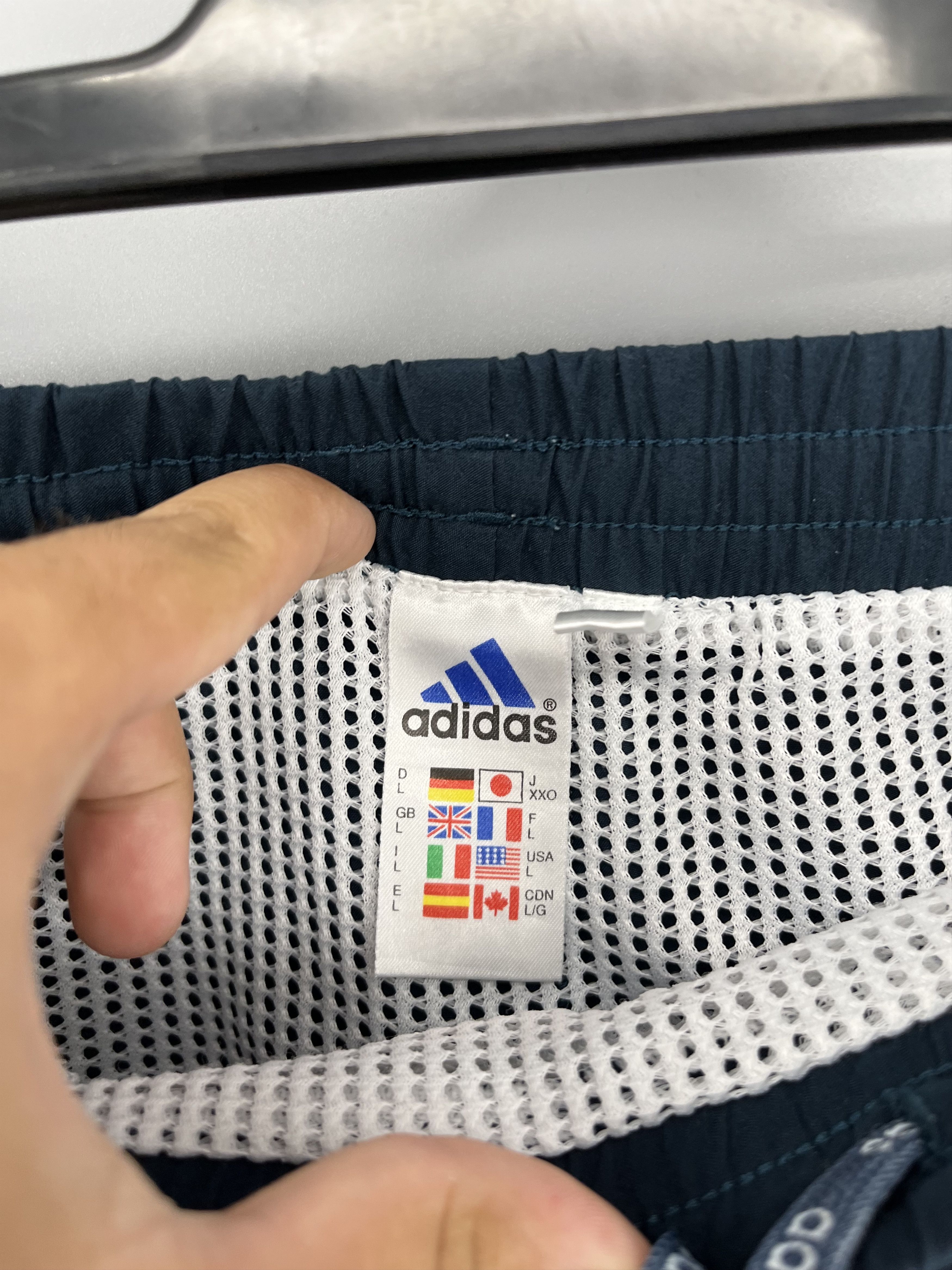 Adidas × Vintage Vintage Y2K Adidas Stripes Shorts Streetwear Fashion Size US 34 / EU 50 - 7 Thumbnail