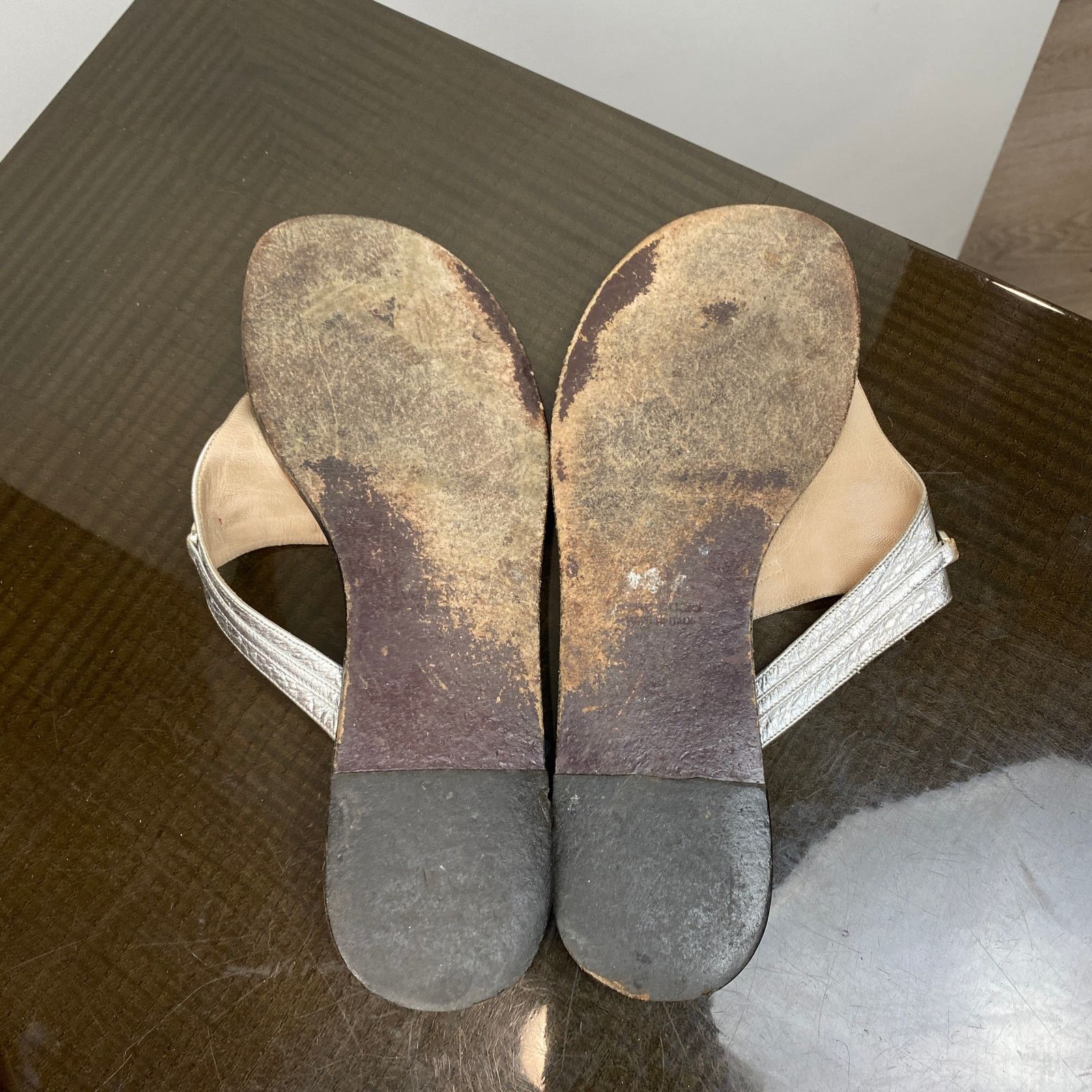 Valentino Valentino Garavani V Logo Leather Thong Sandals Women's 38.5 Size US 8.5 / IT 38.5 - 8 Thumbnail