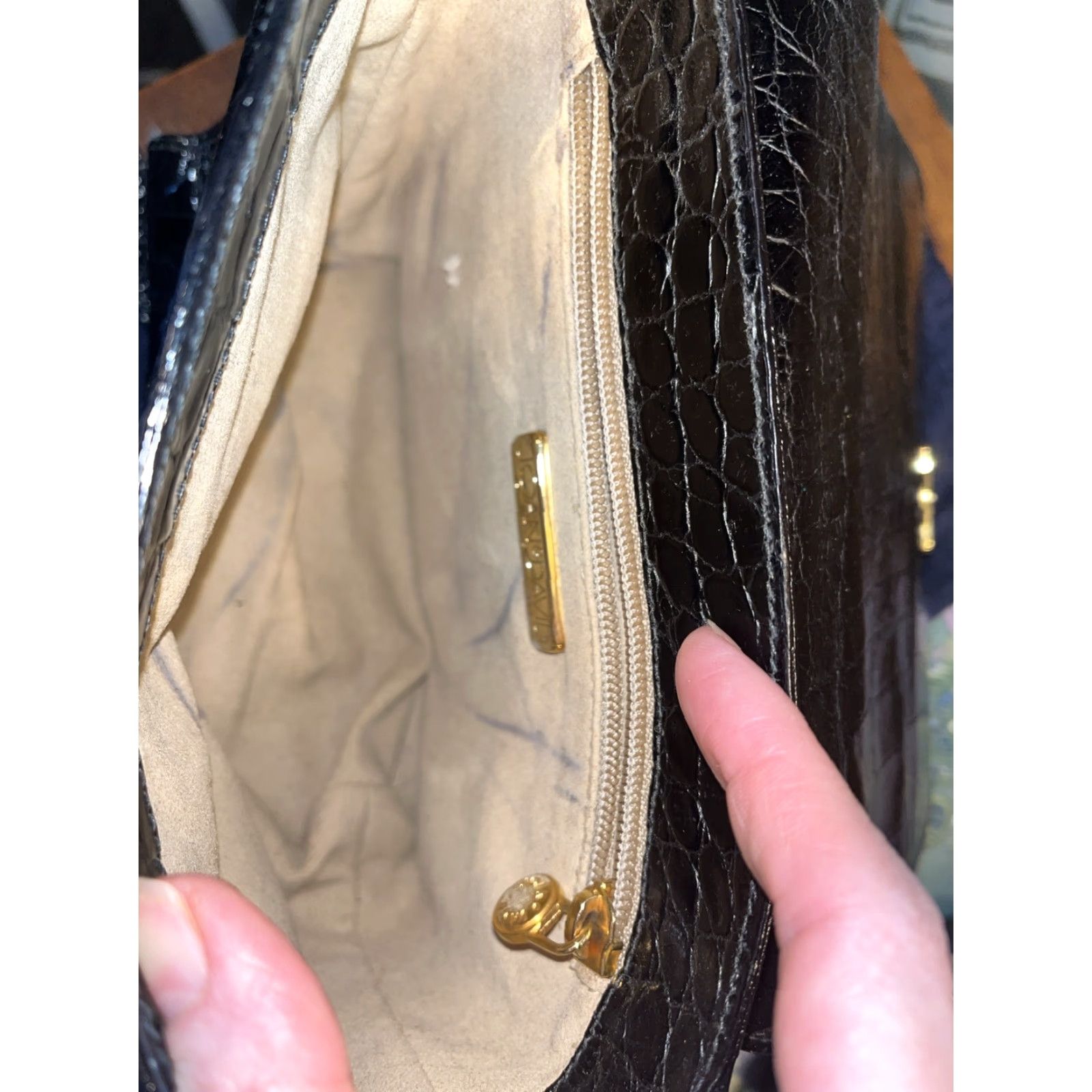 FELT VINTAGE Joan & David Black Leather Crocodile Shoulder Bag Small with Dust Bag, Designer, Animal Print, Womens Size ONE SIZE - 6 Thumbnail