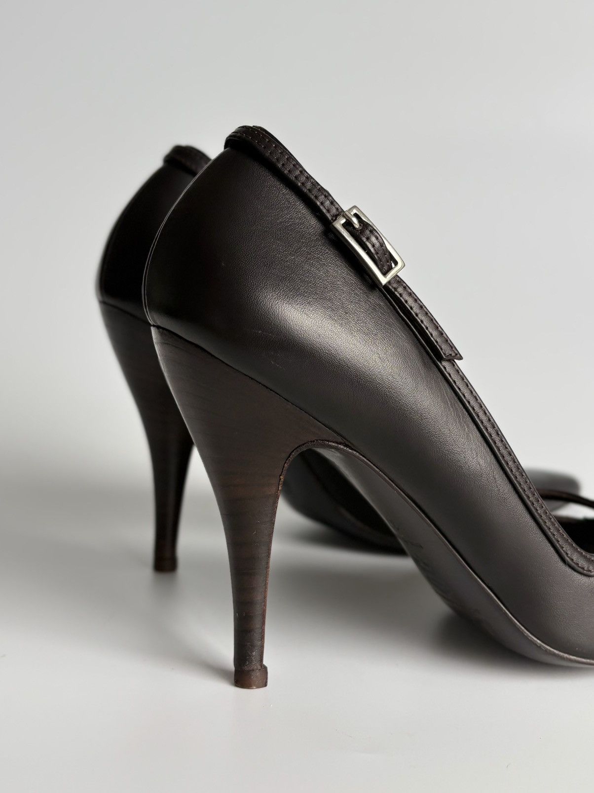 Dolce & Gabbana Dolce & Gabbana Cutout Bow Heels Dark Brown Leather37 US 7 Size US 7 / IT 37 - 12 Thumbnail